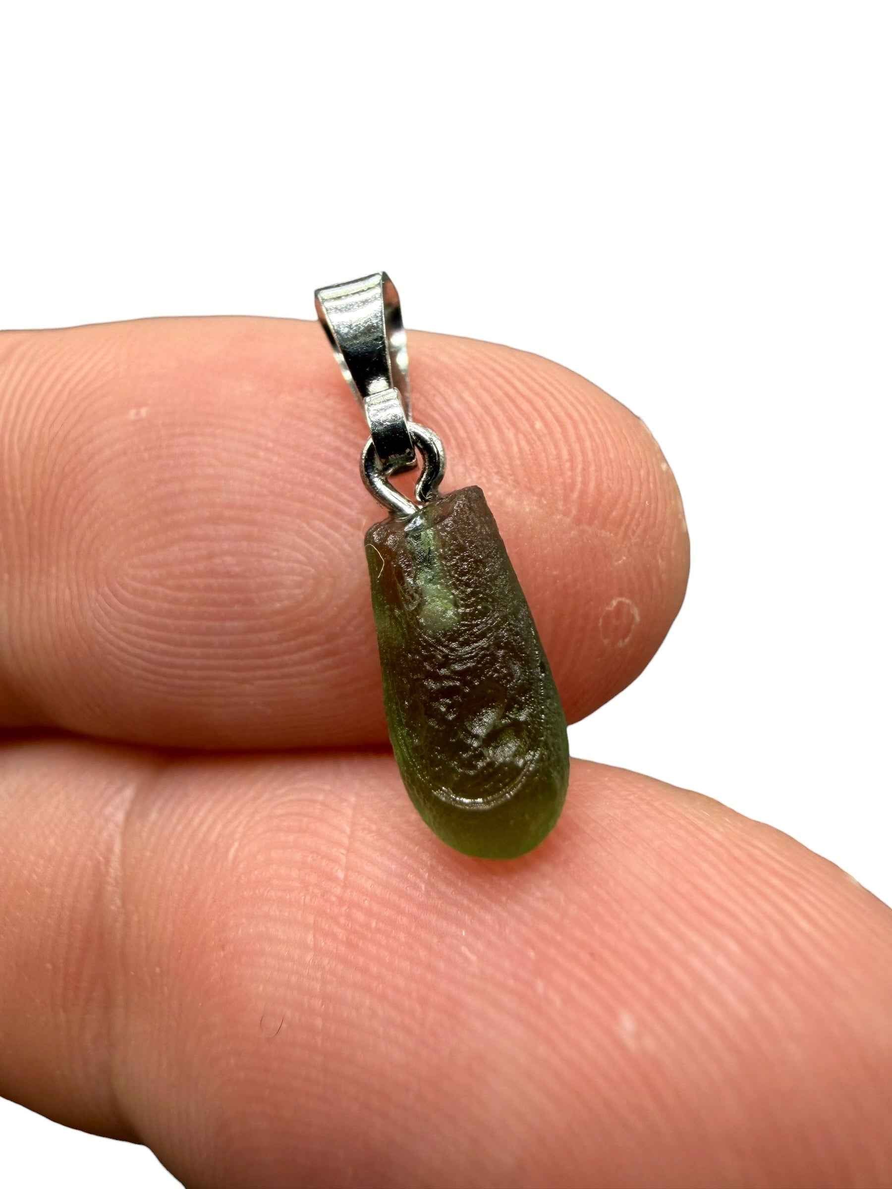 Ciondolo di moldavite 0,4g - P/V515