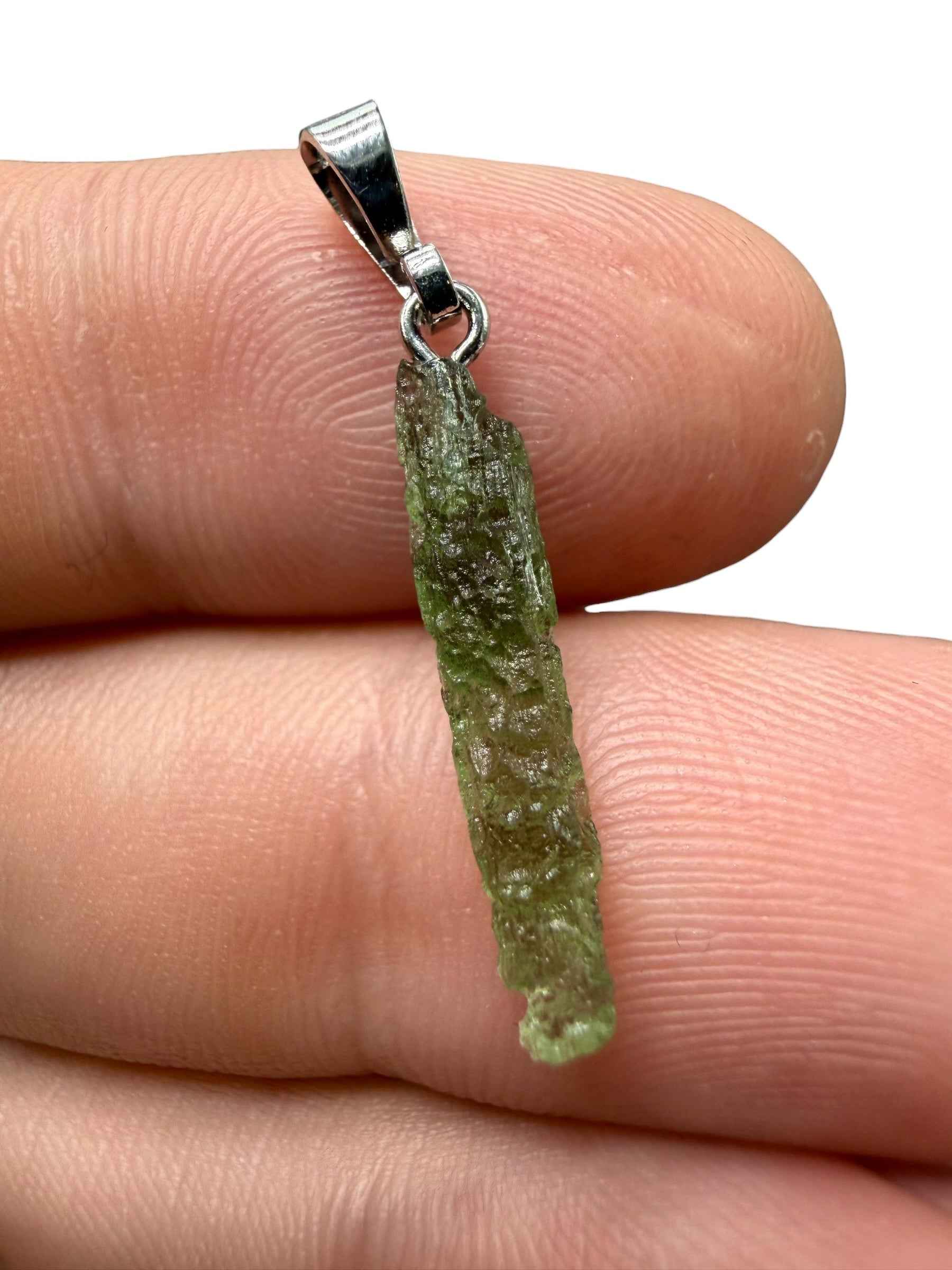 Ciondolo di moldavite 0,45g - P/V522
