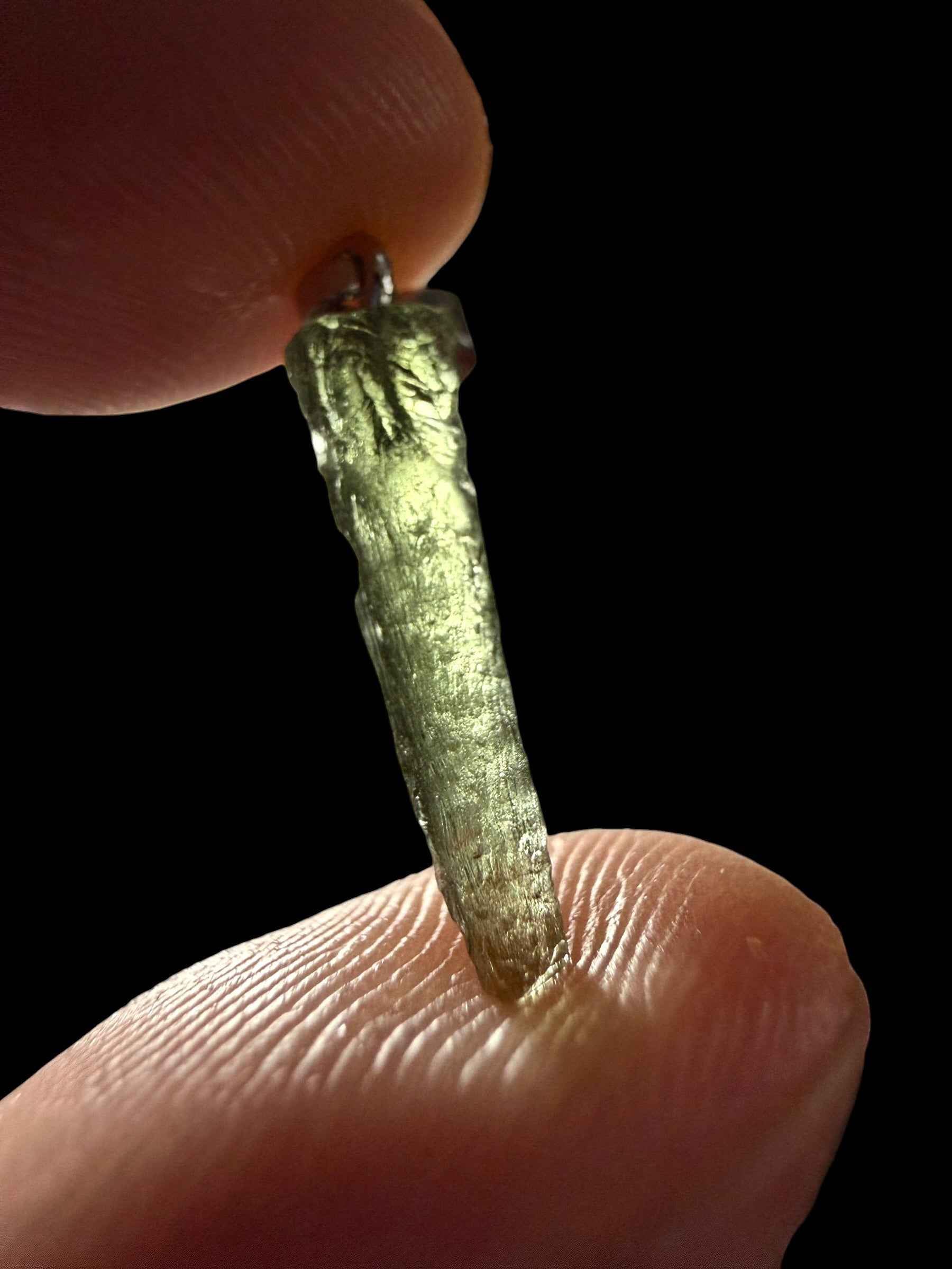 Ciondolo di moldavite 0,4g - P/V524