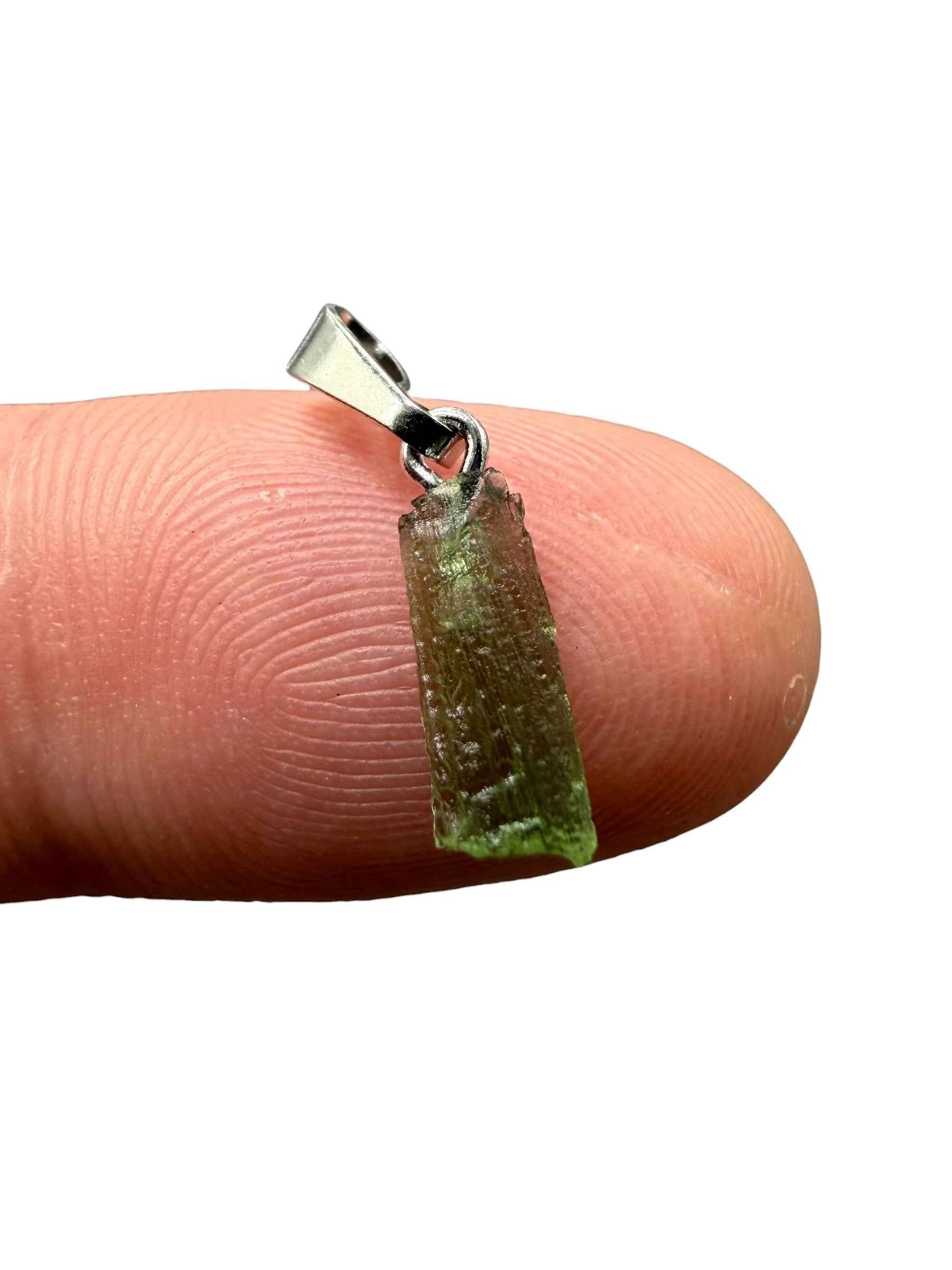 Ciondolo di moldavite 0,3g - P/V528