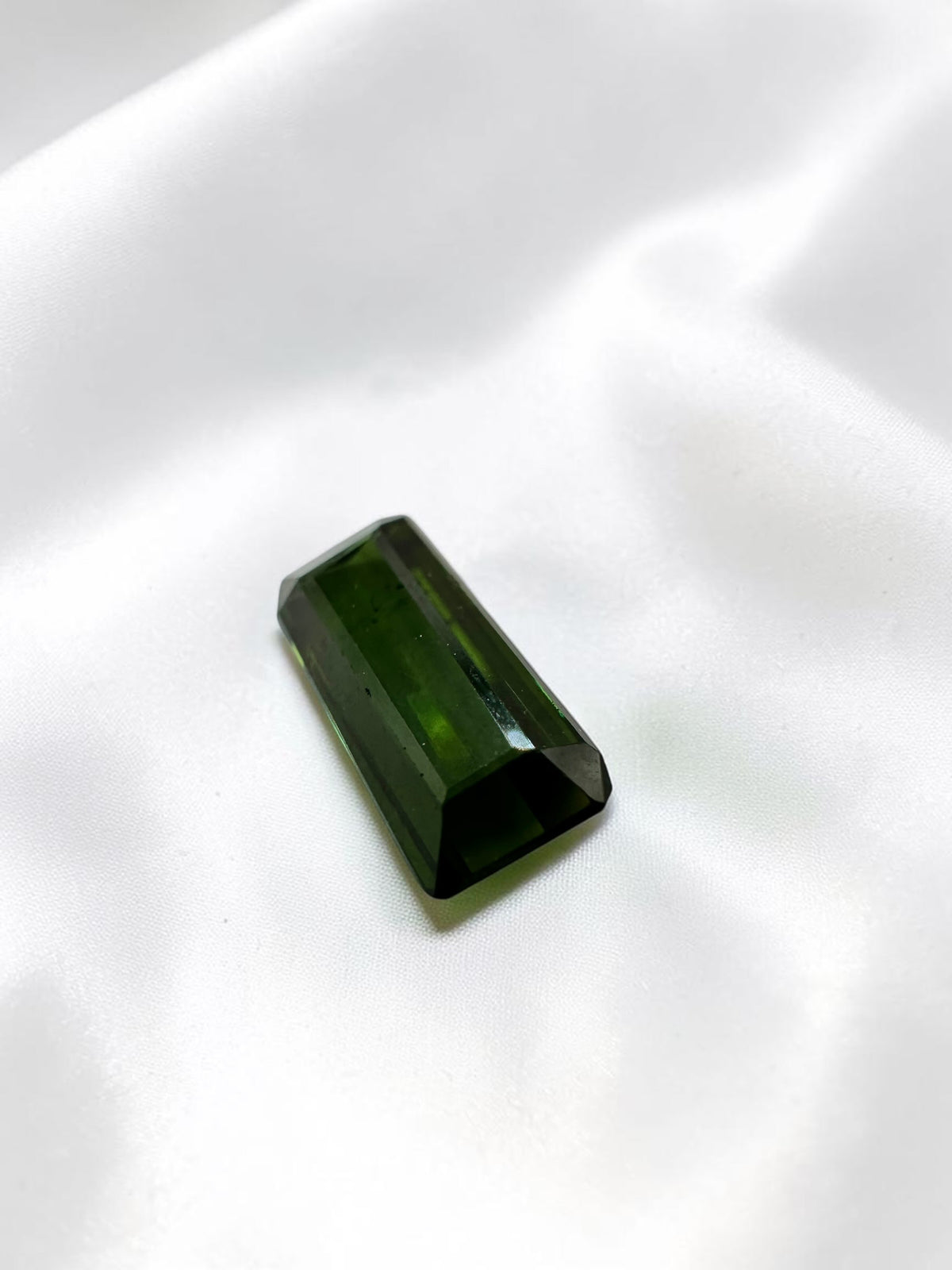 Faceted tourmaline from Mozambique 0,8ct with certificate - BTU08