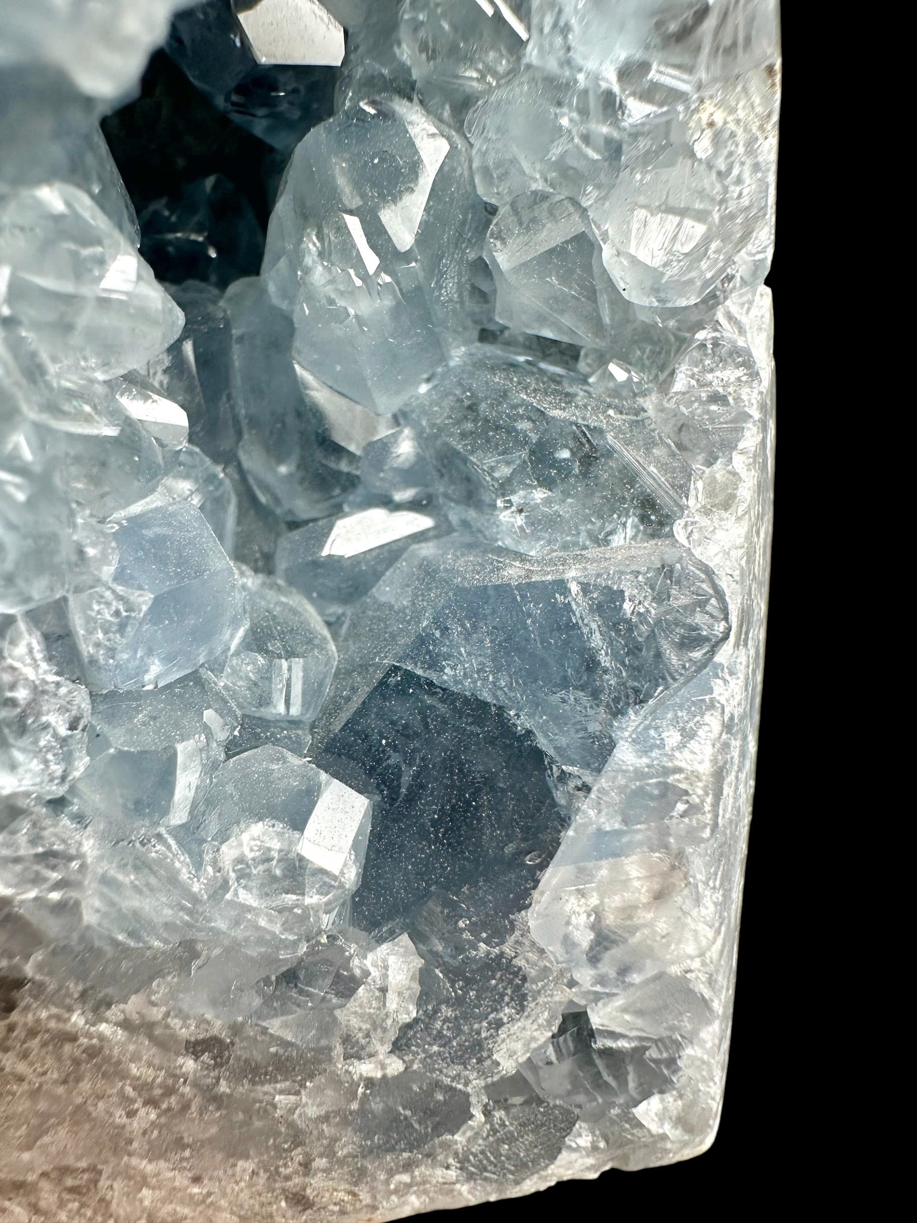 Celestine geode – Madagascar - CE024