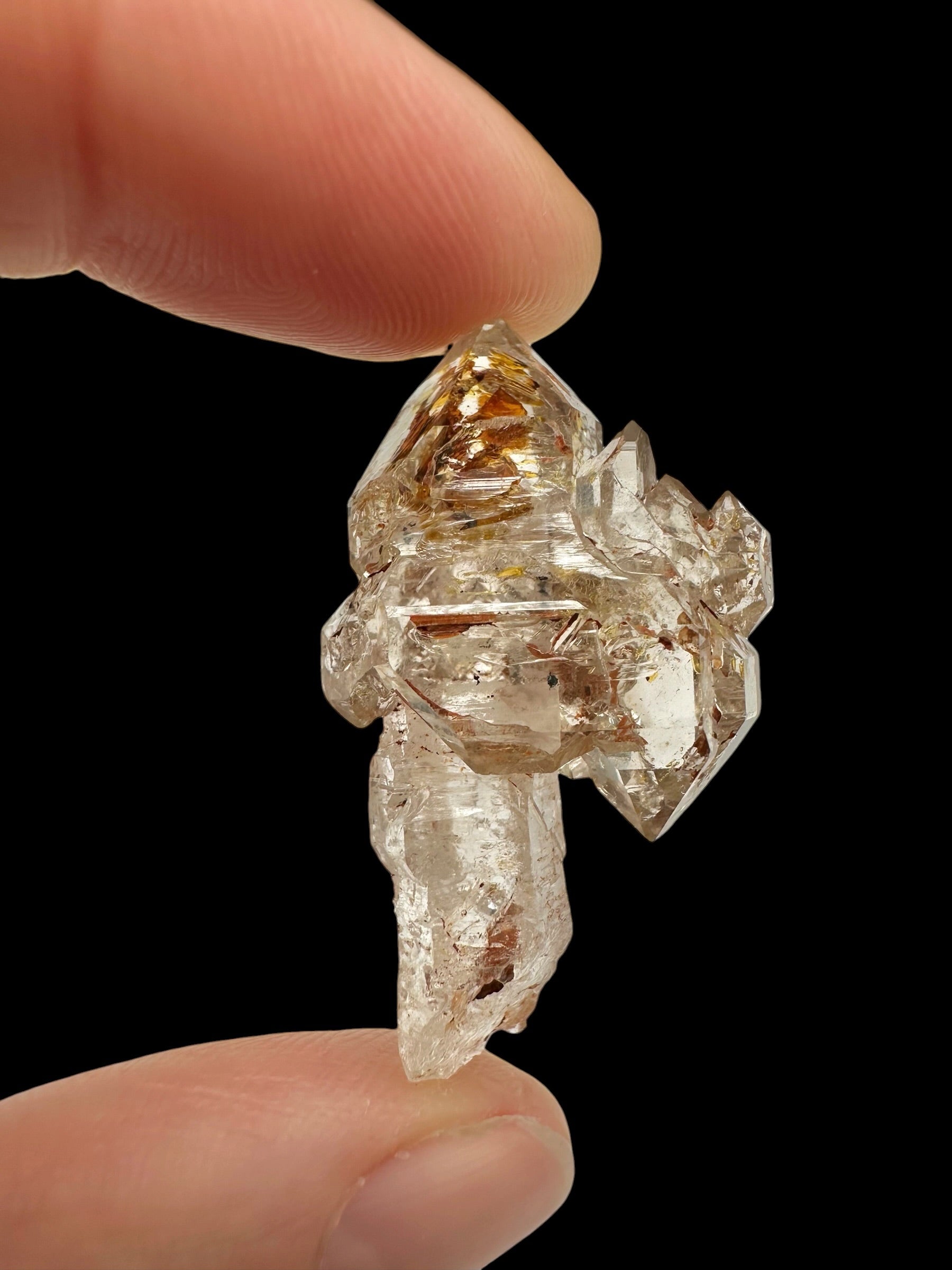 Crystal with petroleum inclusions – Madagascar - KIR09