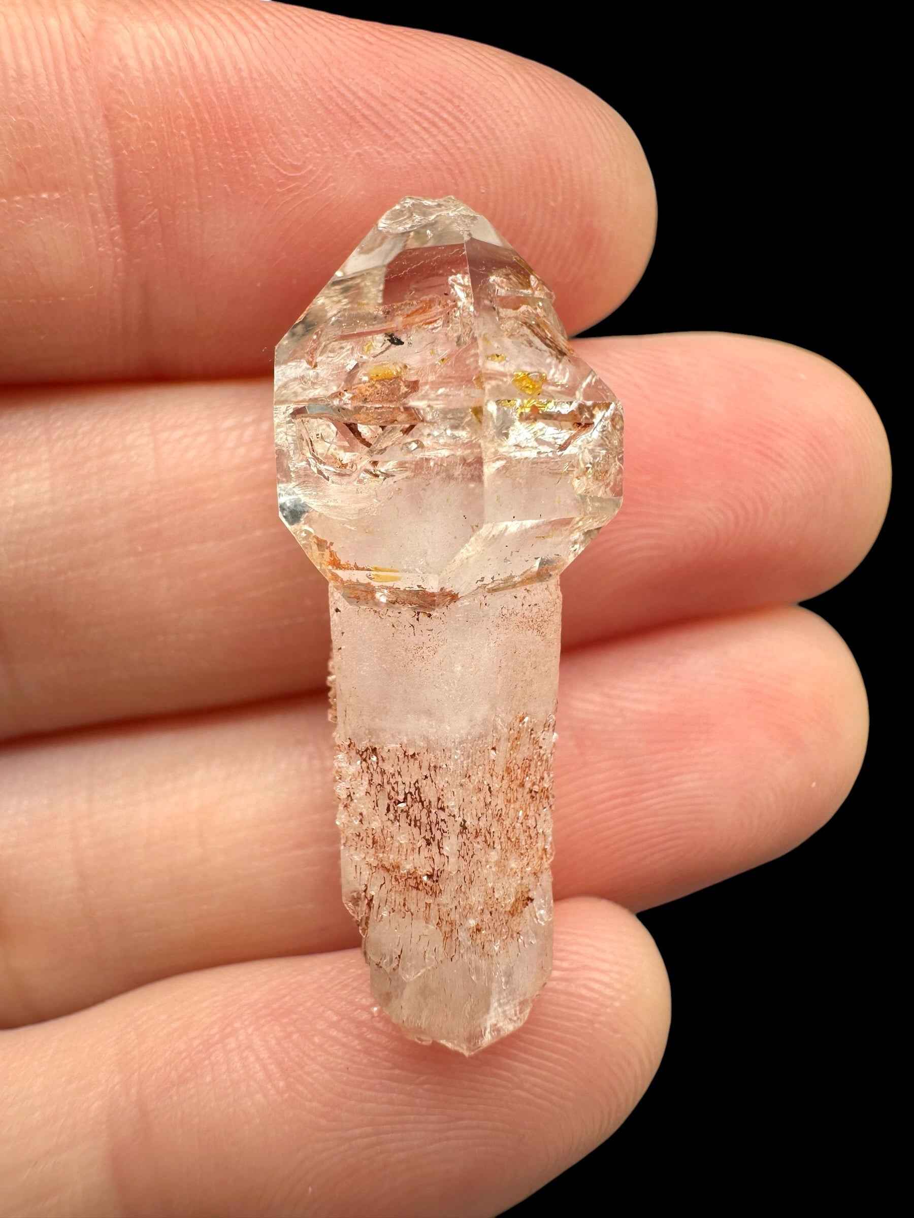 Crystal with petroleum inclusions – Madagascar - KIR10