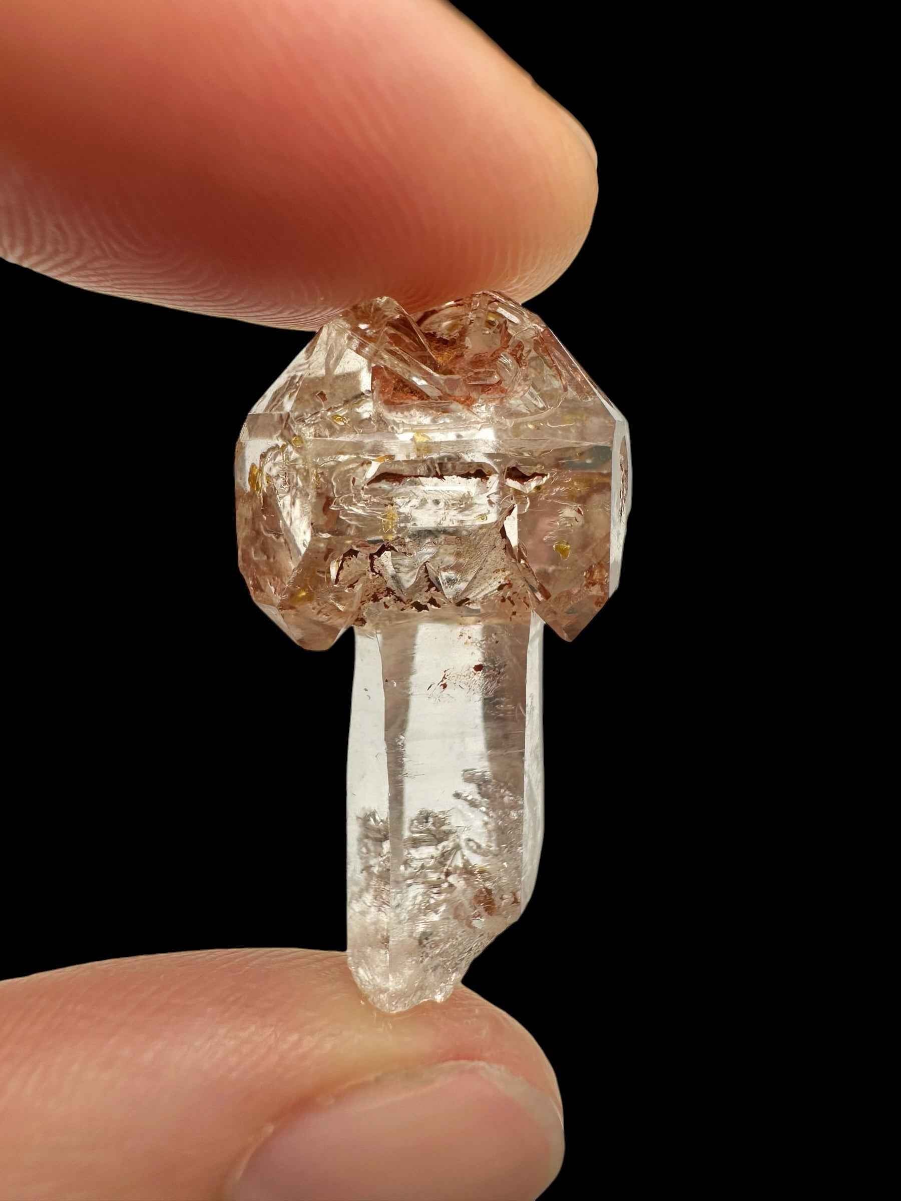 Crystal with petroleum inclusions – Madagascar - KIR11