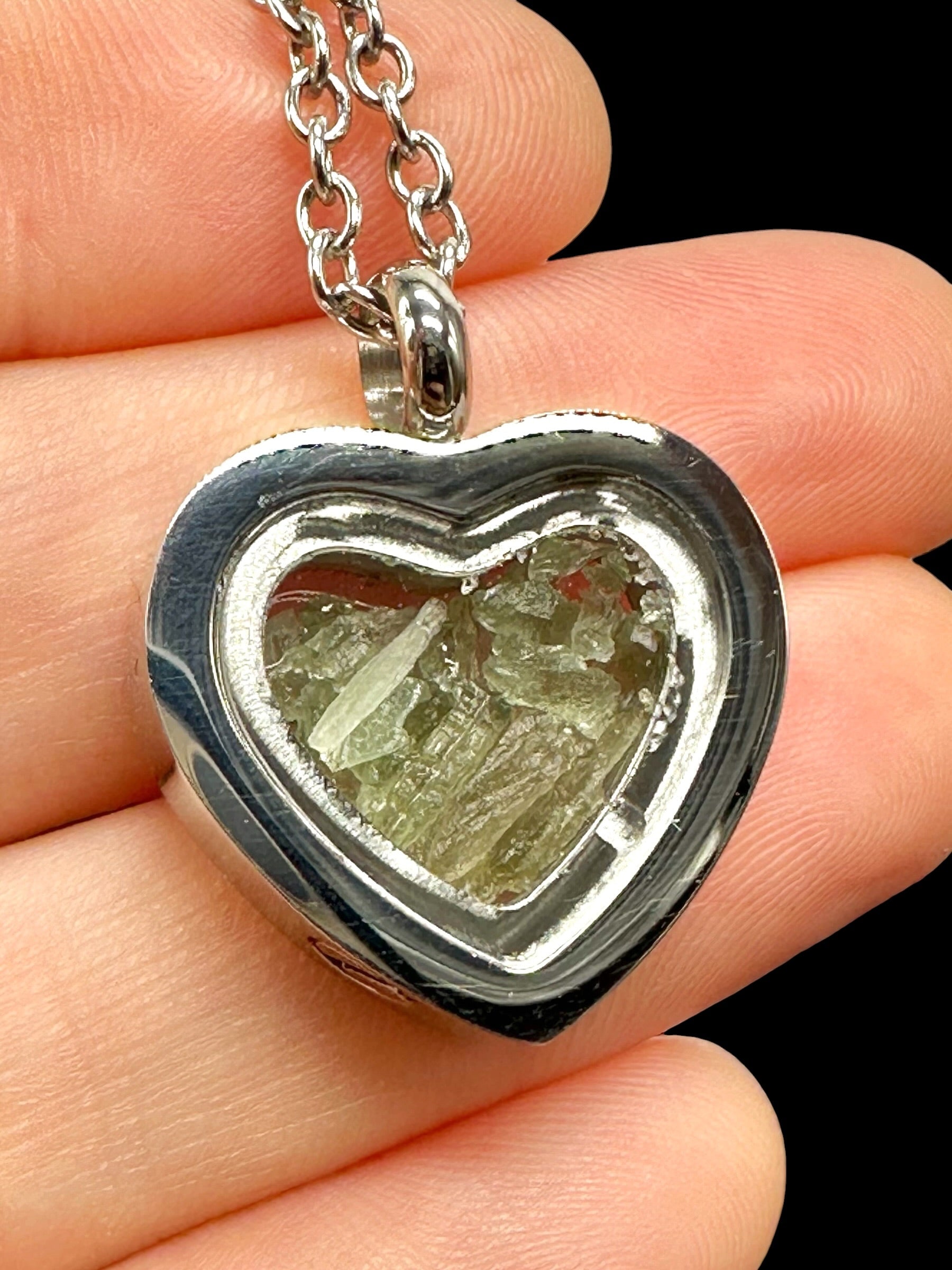 Heart-shaped pendant with raw moldavites – random piece - P/V538