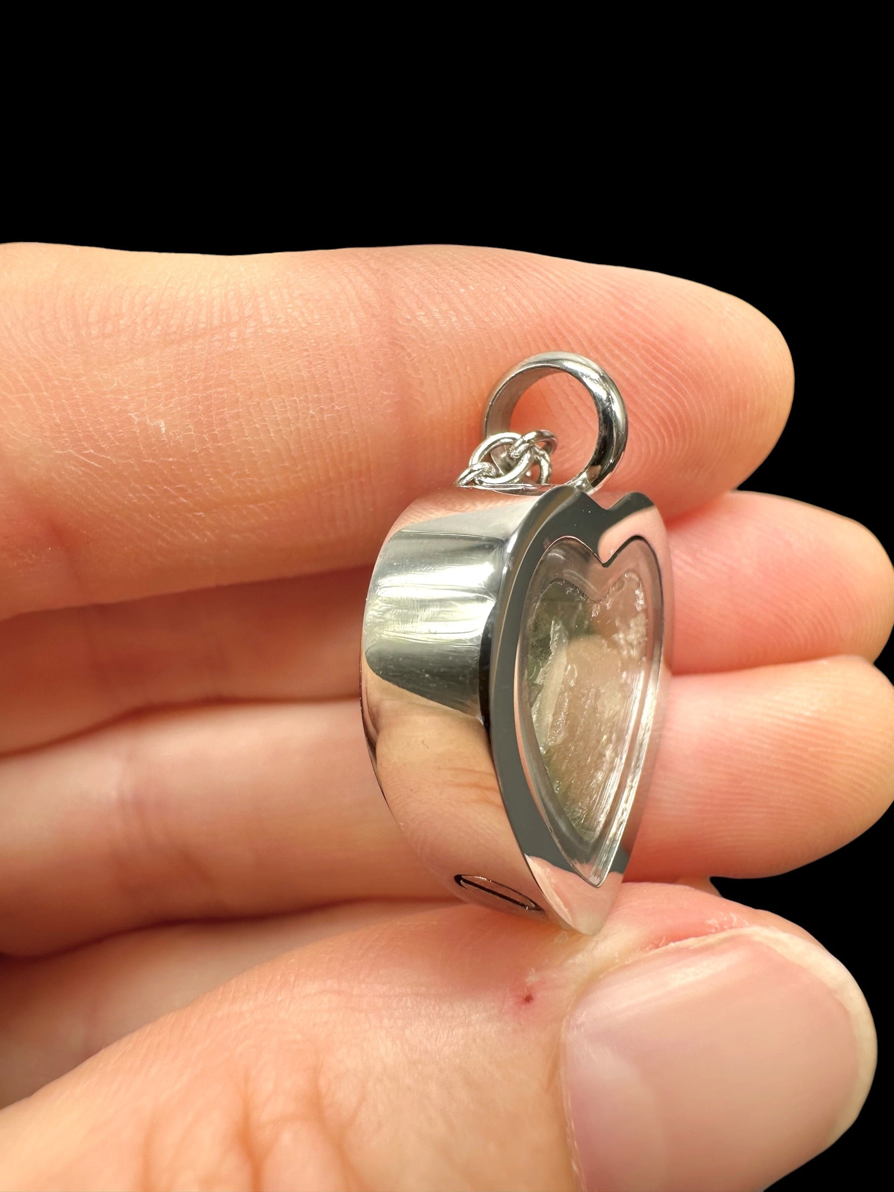 Heart-shaped pendant with raw moldavites – random piece - P/V538
