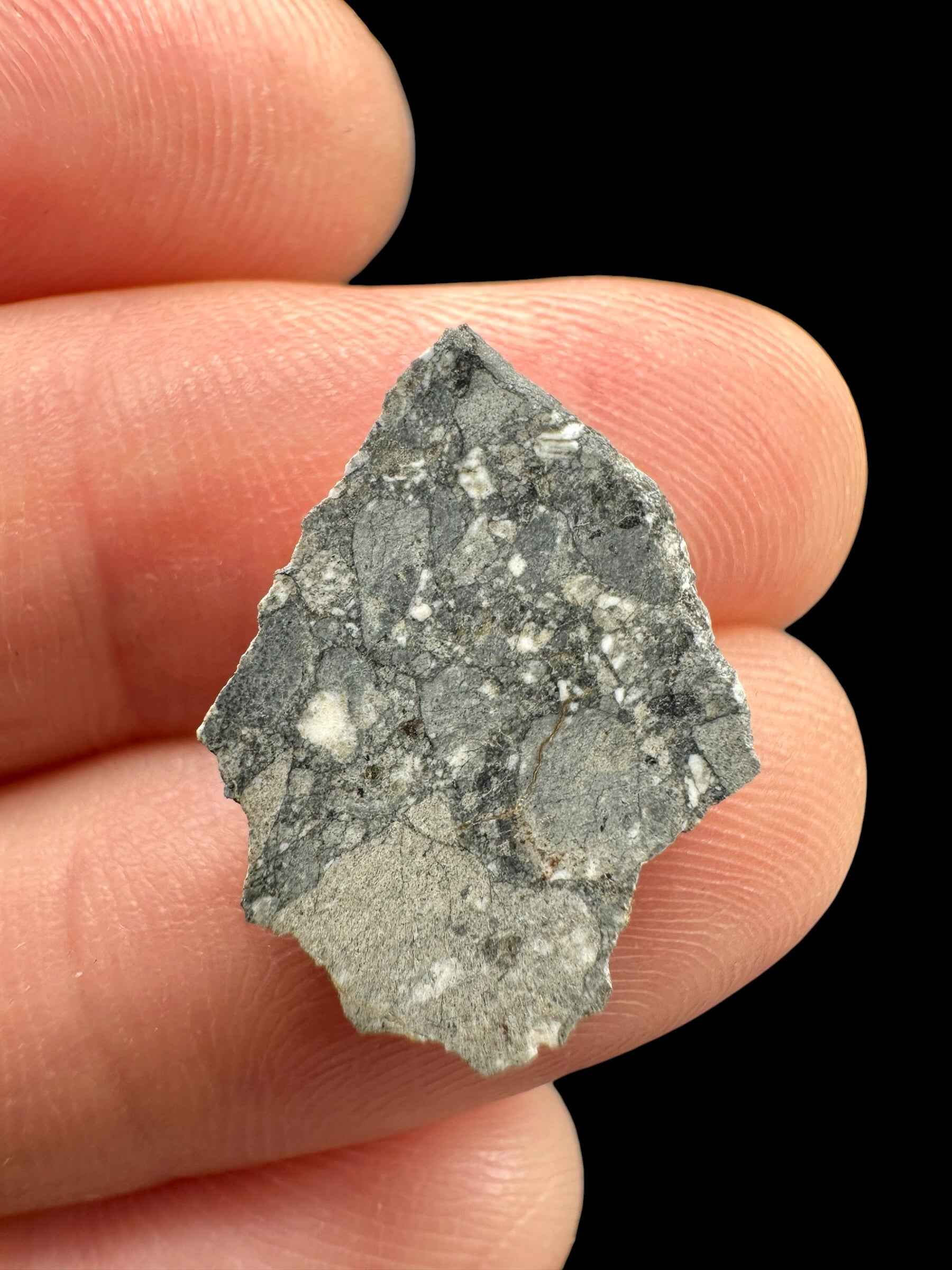 Meteorite lunare Gadamis 003 – 0,9g – Libya - MEGD54