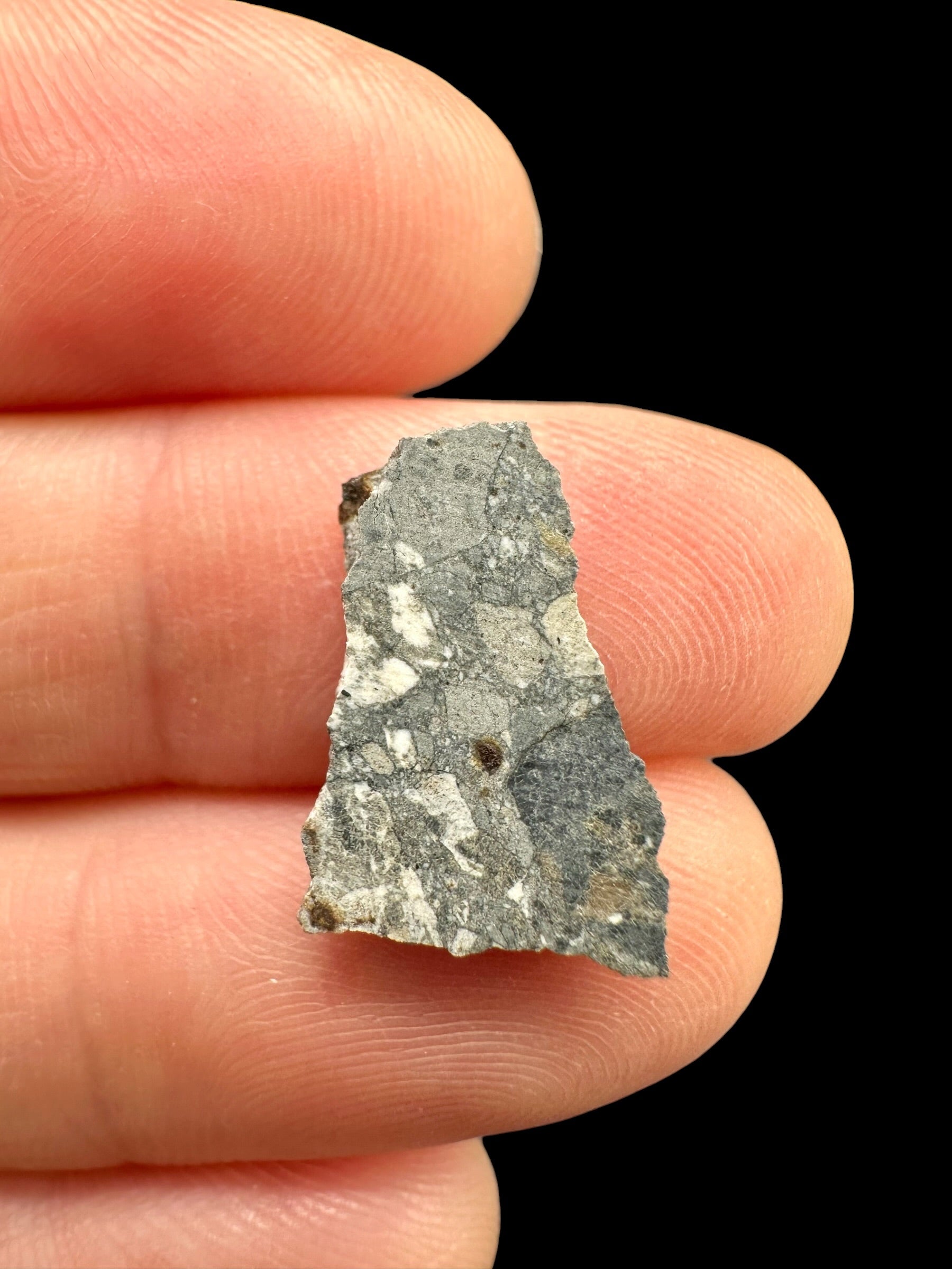 Lunar meteorite Gadamis 003 – 0,7g – Libya - MEGD61