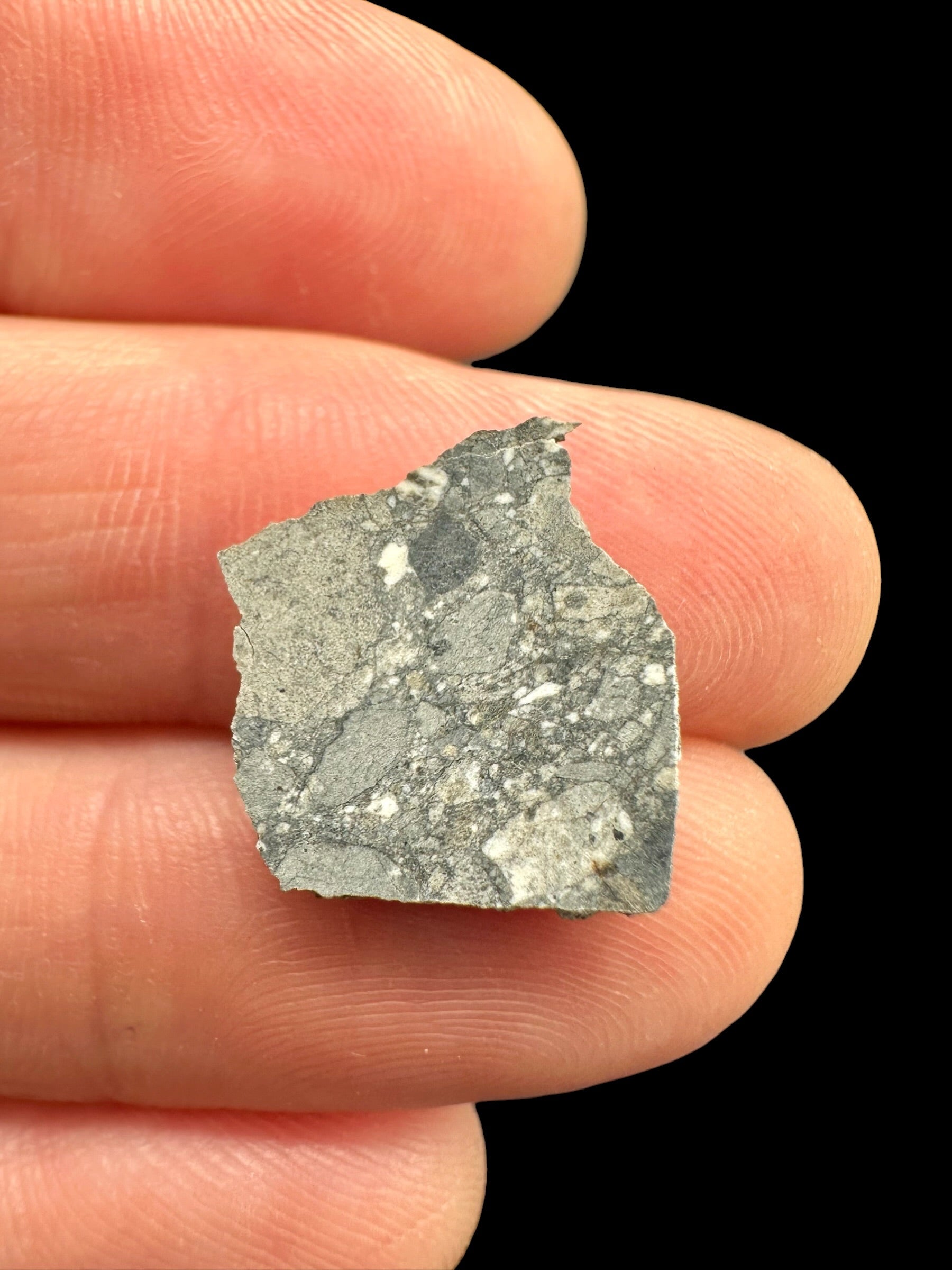 Lunar meteorite Gadamis 003 – 0,9g – Libya - MEGD65