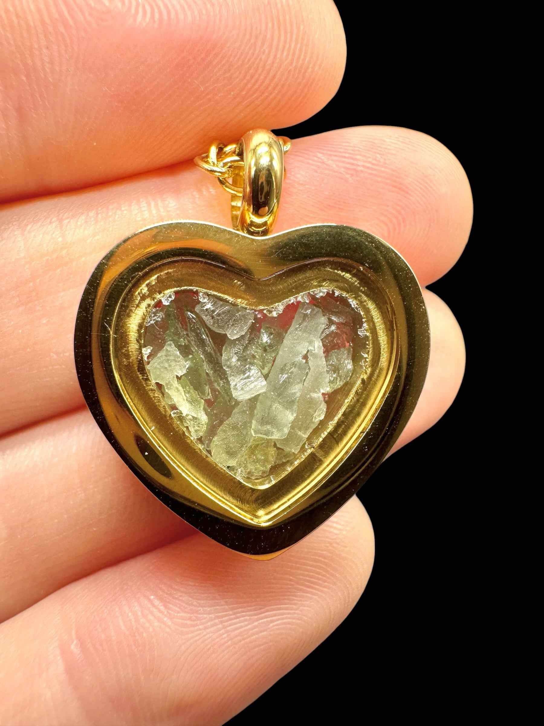Ciondolo a forma di cuore con moldaviti grezze - P/V539