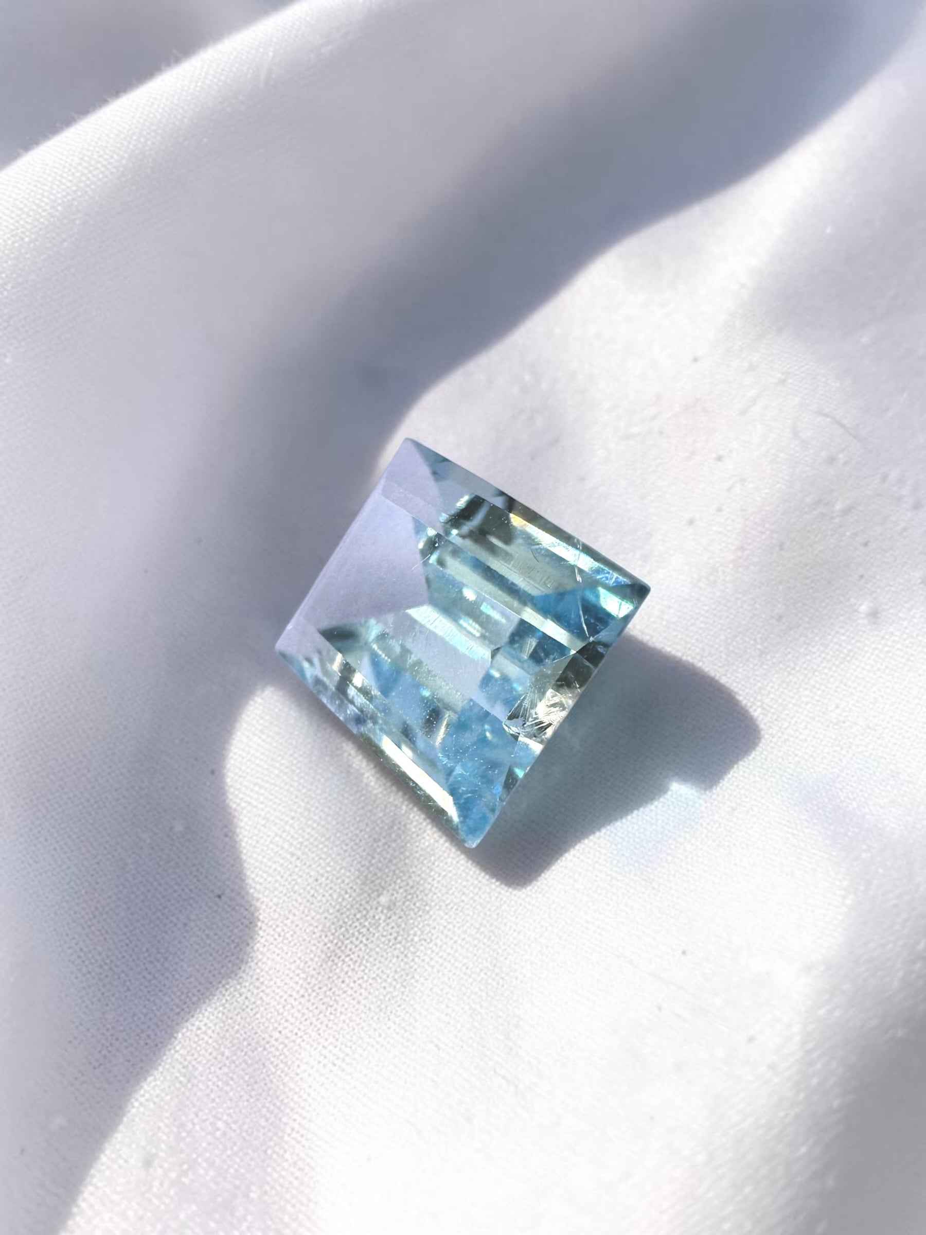 Acquamarina sfaccettata proveniente dall'India, 1,05 ct - BAK10