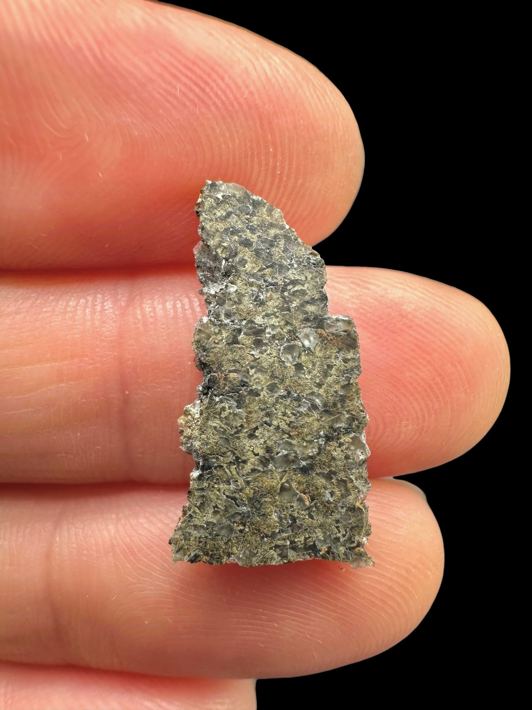 Martian Meteorite NWA 17472 – 0,6g – Northwest Africa