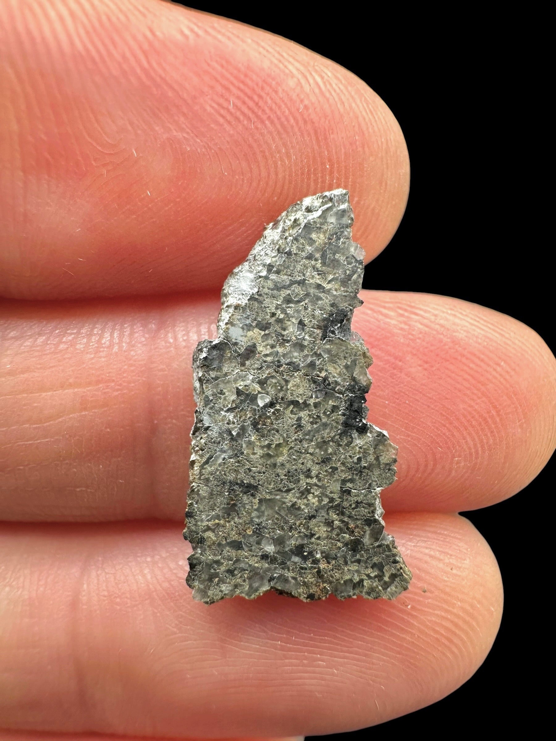 Martian Meteorite NWA 17472 – 0,6g – Northwest Africa - MENM20