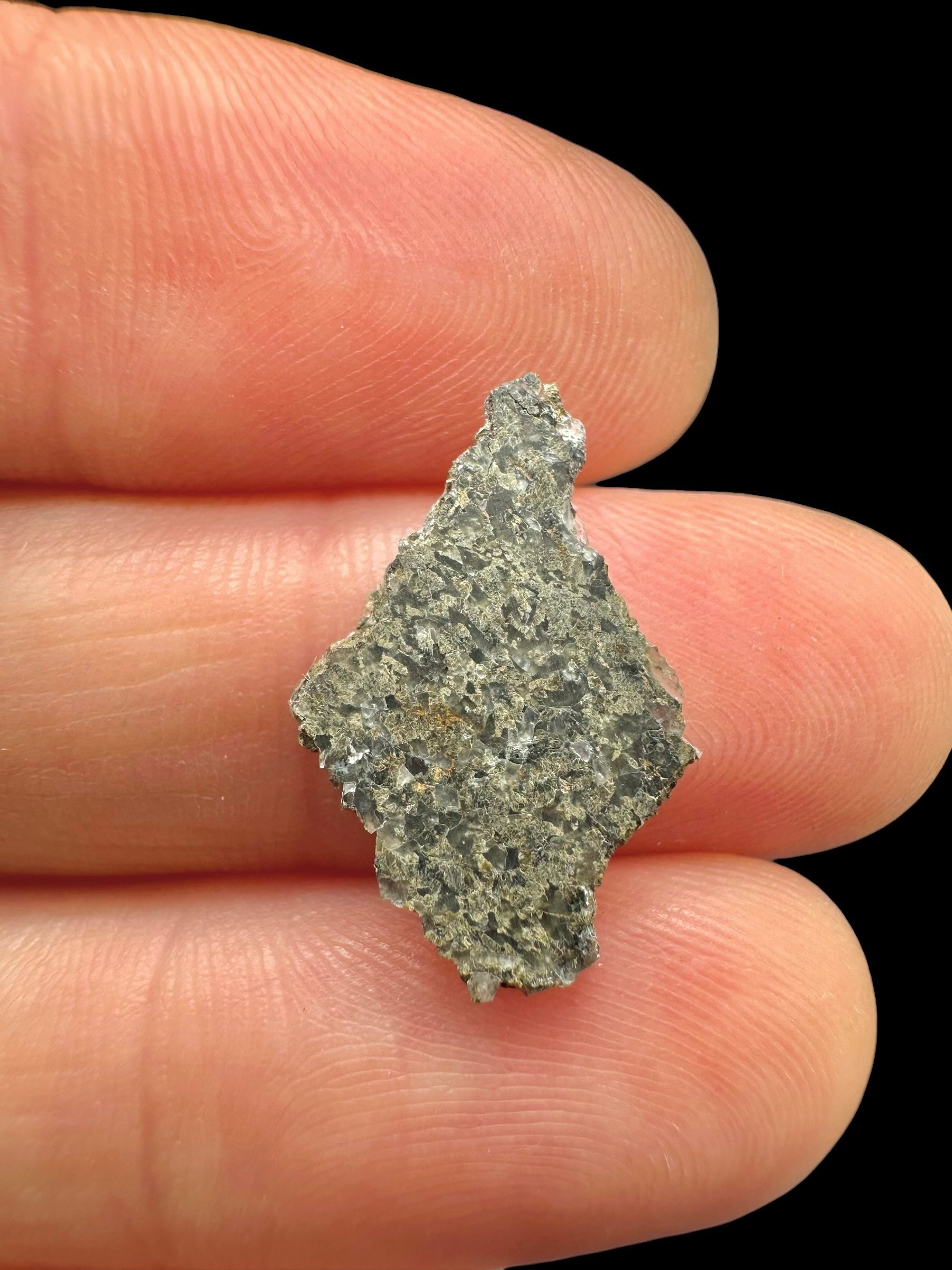 Martian Meteorite NWA 17472 – 0,5g – Northwest Africa