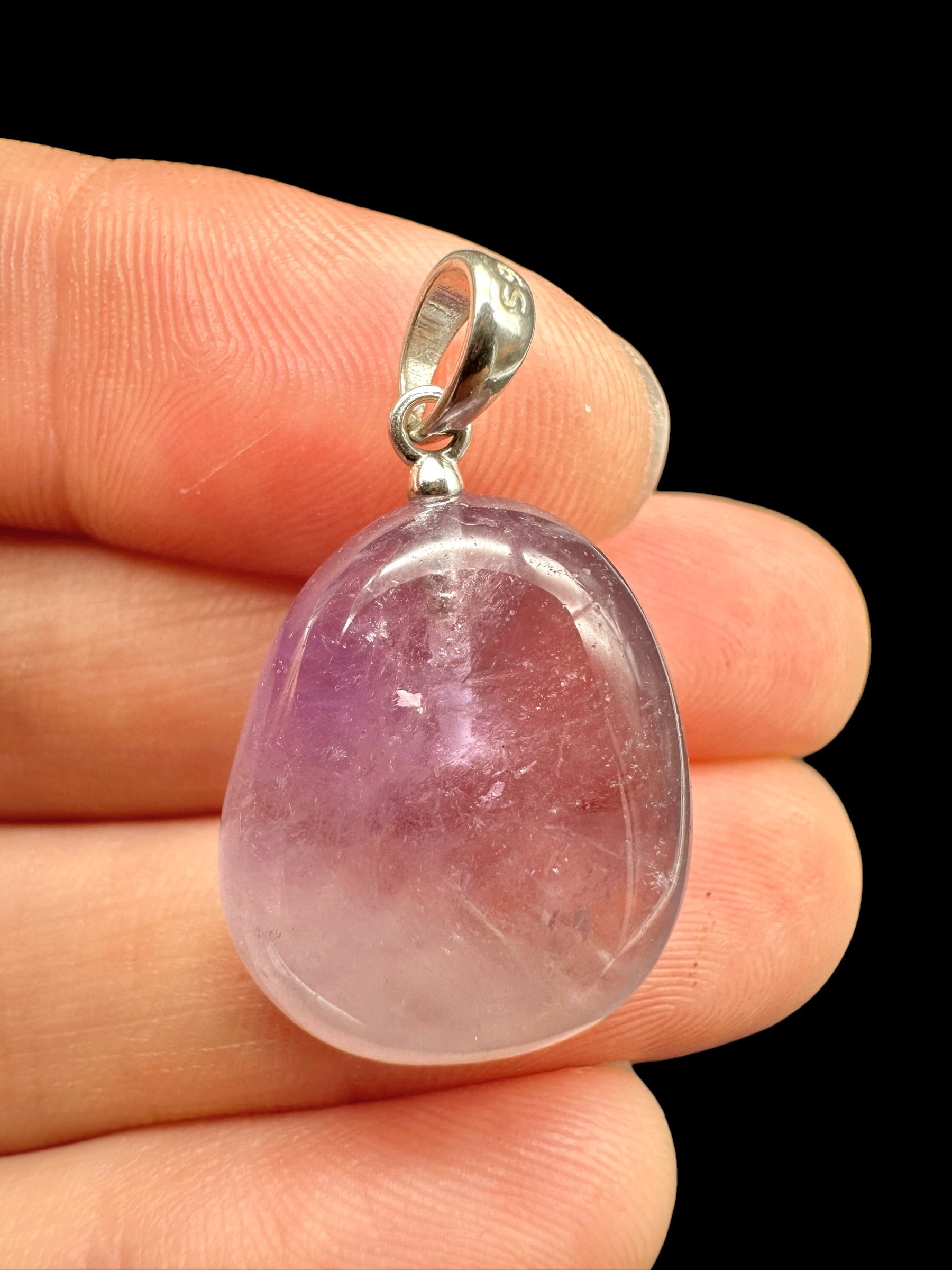 Silver pendant made of amethyst
