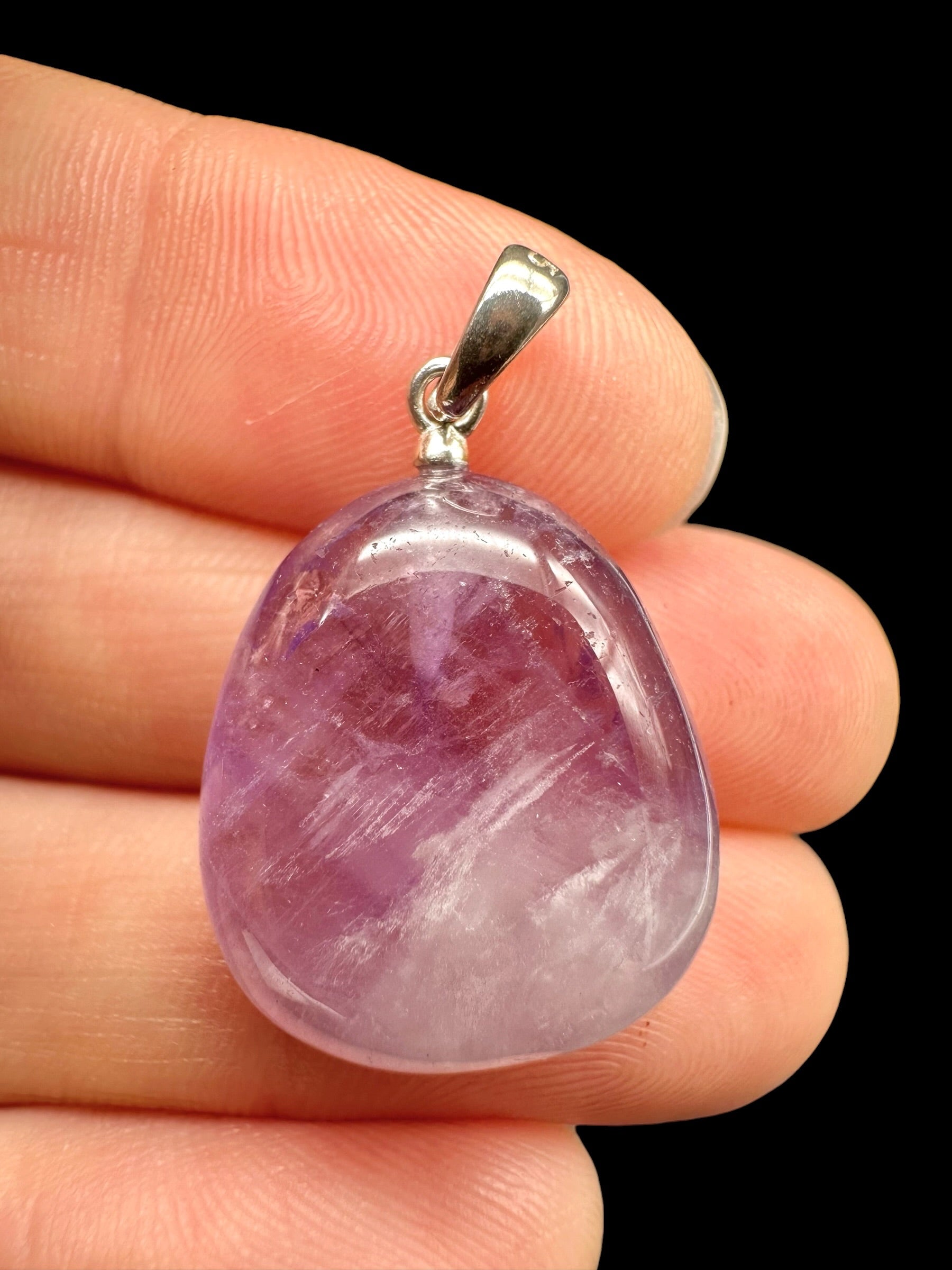 Silver pendant made of amethyst