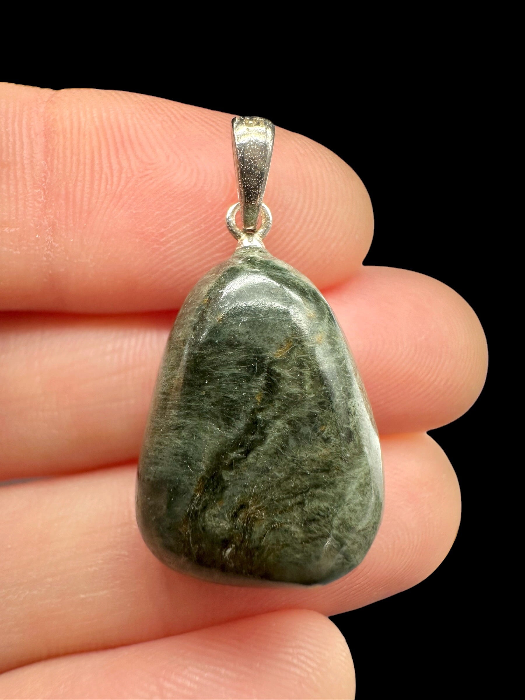 Silver cat's eye pendant