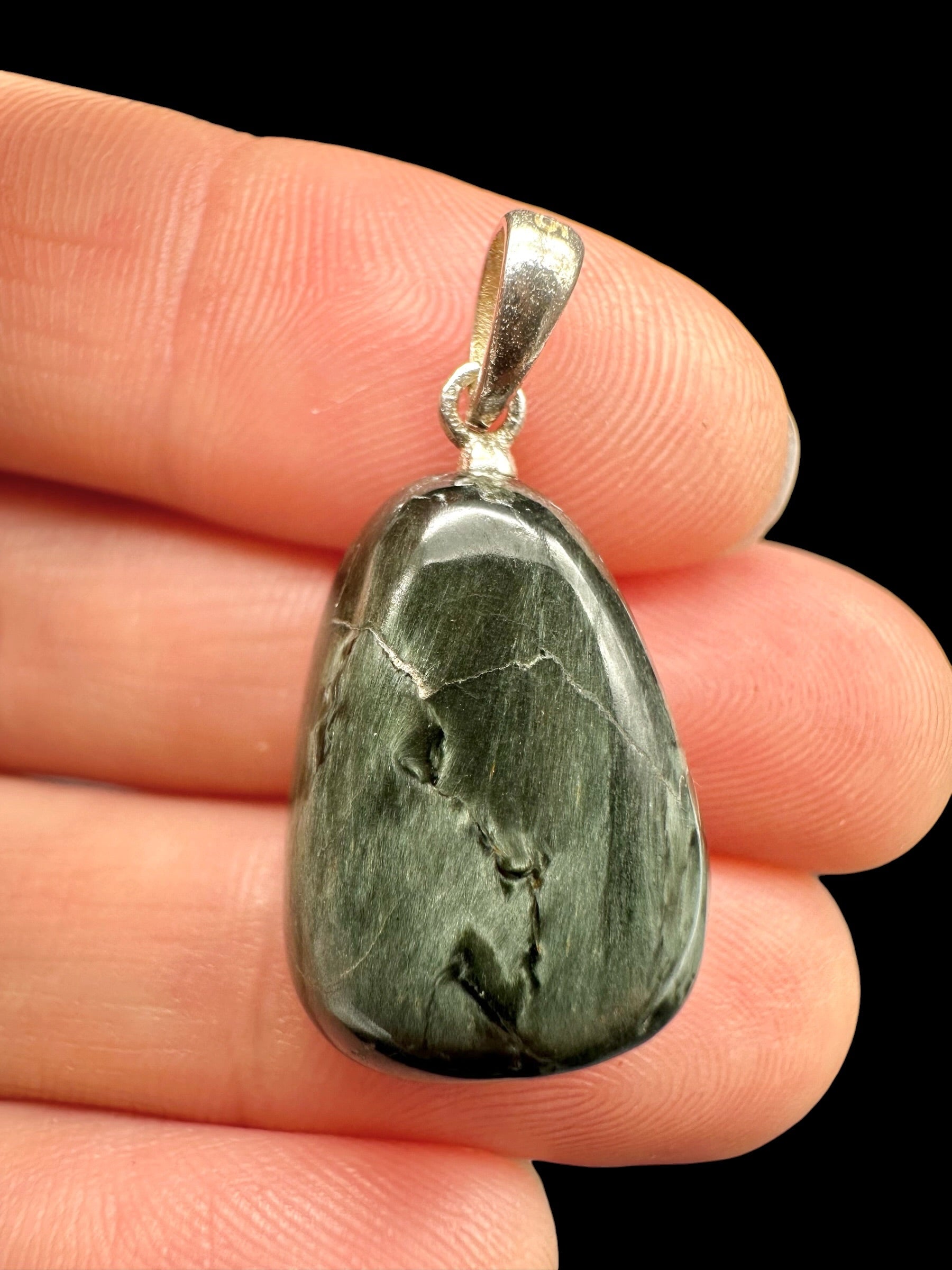 Silver cat's eye pendant