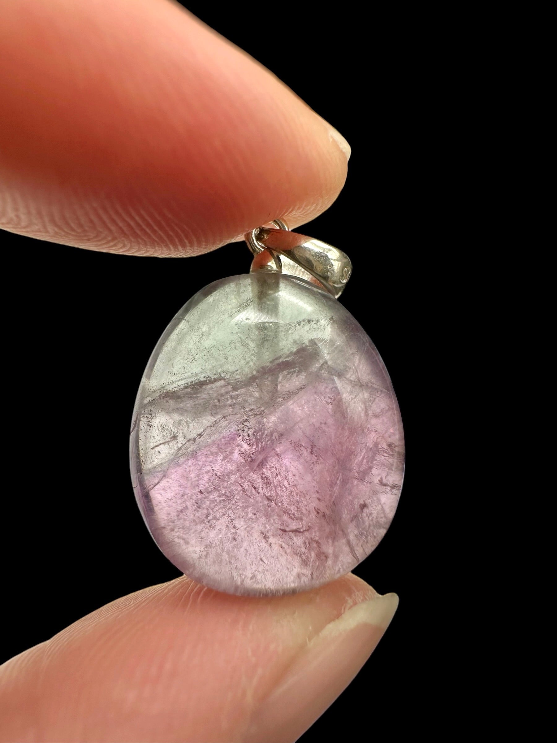 Silver pendant made of fluorite