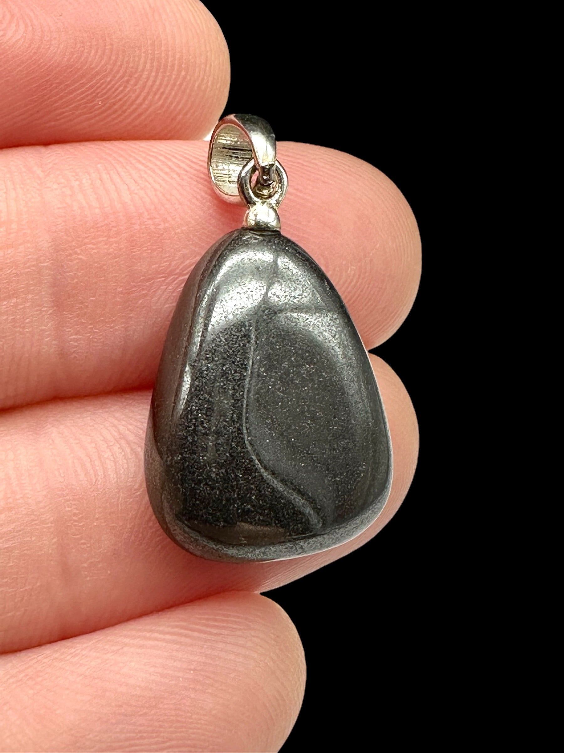 Silver pendant made of hematite