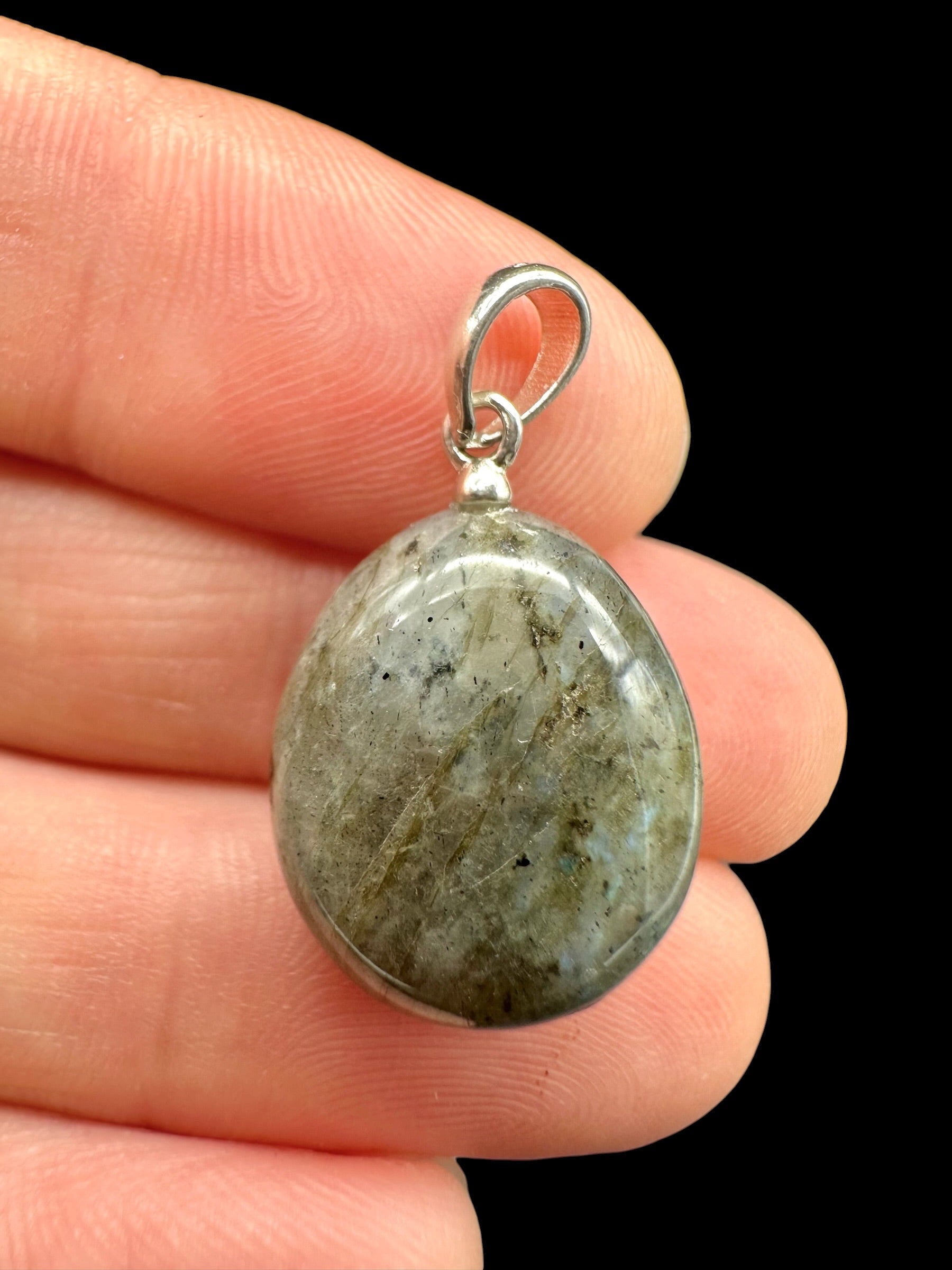 Silver pendant made of labradorite - SP/LB05