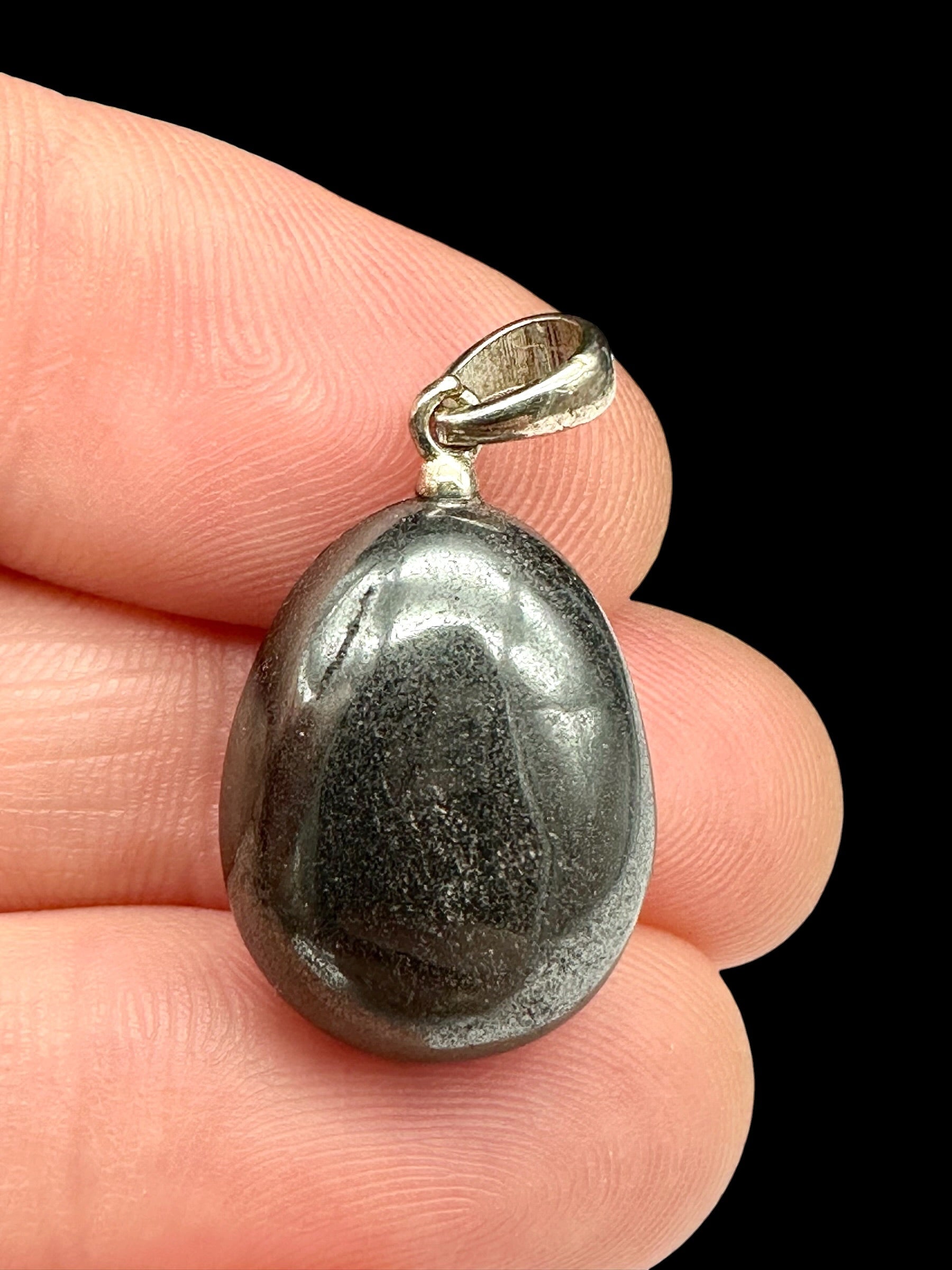 Silver pendant made of hematite