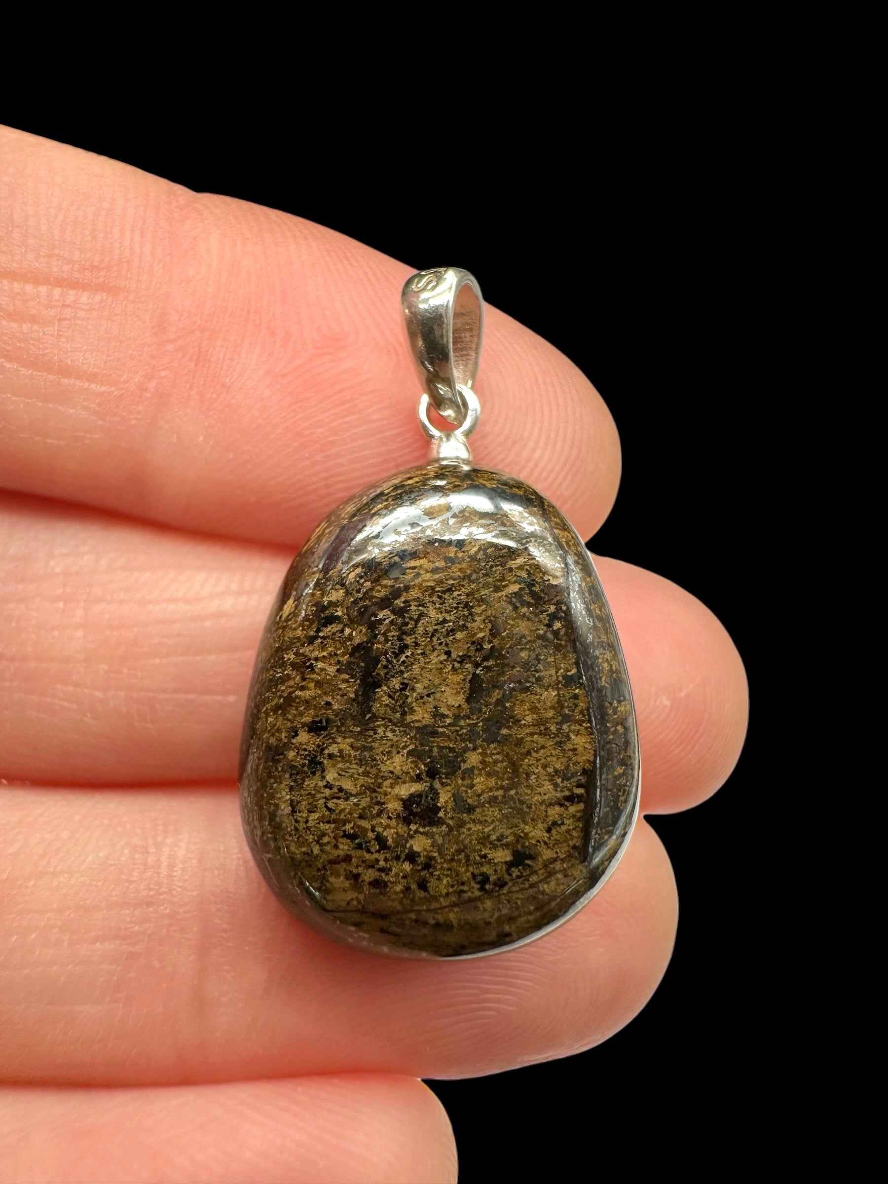 Ciondolo in argento realizzato in bronzite - SP/BR02