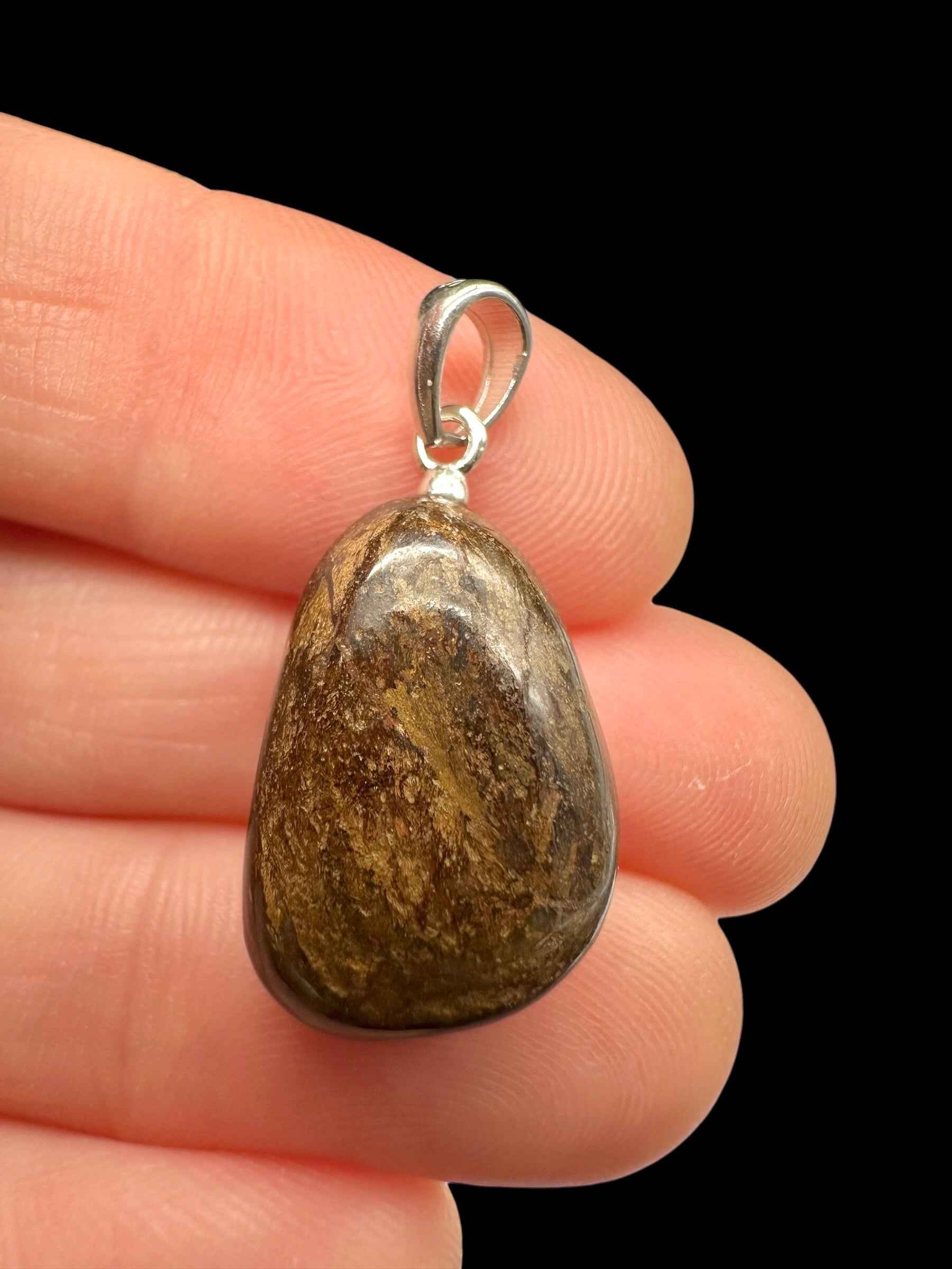 Ciondolo in argento realizzato in bronzite - SP/BR03