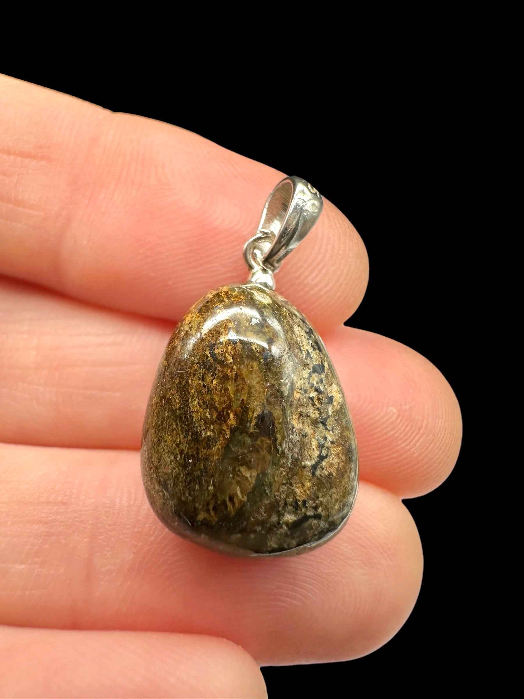Ciondolo in argento realizzato in bronzite - SP/BR04