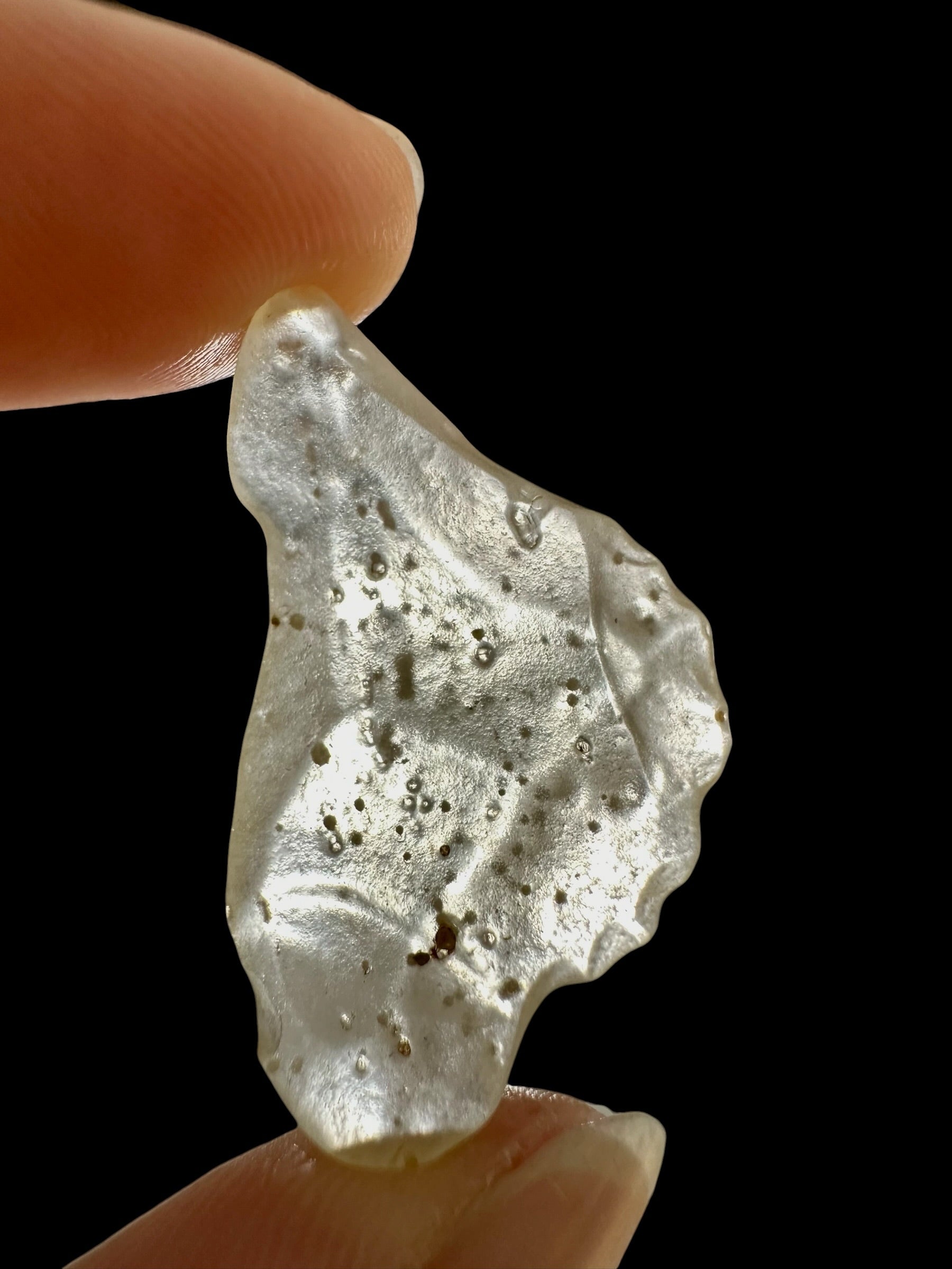 Libyan desert glass with sand inclusions – 3,6g - LPI25