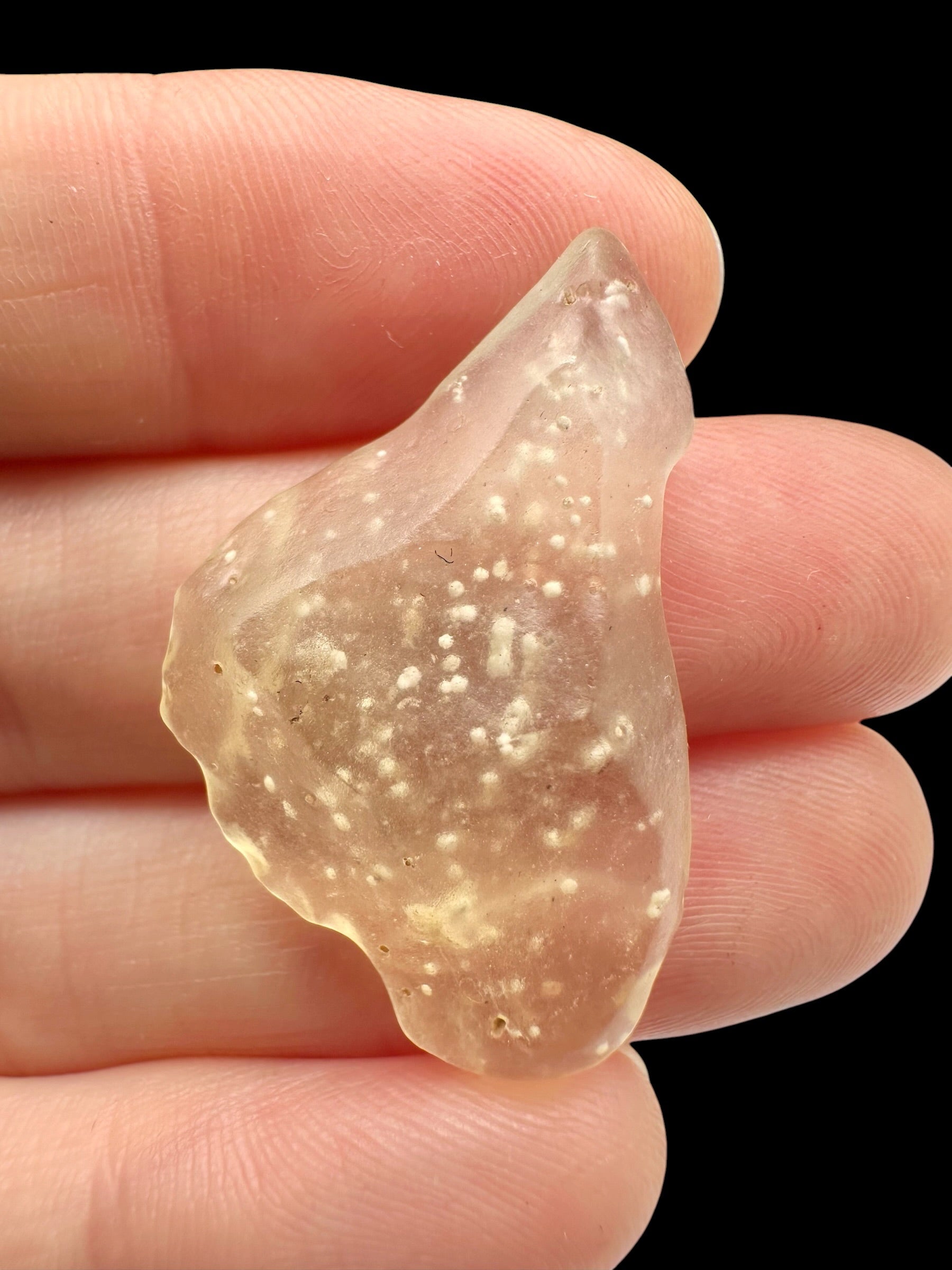 Libyan desert glass with sand inclusions – 3,6g