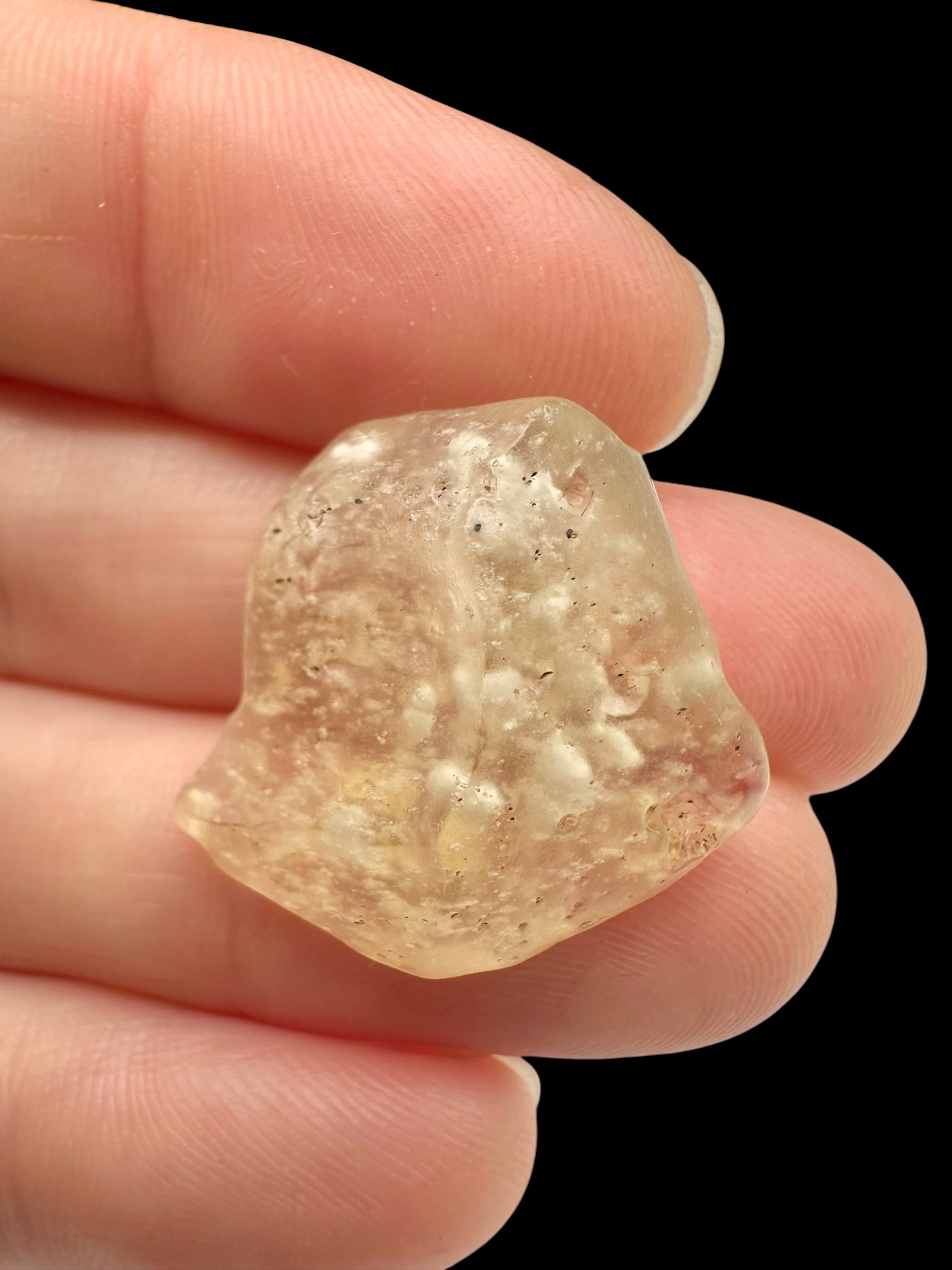 Libyan desert glass with sand inclusions – 3,5g - LPI26
