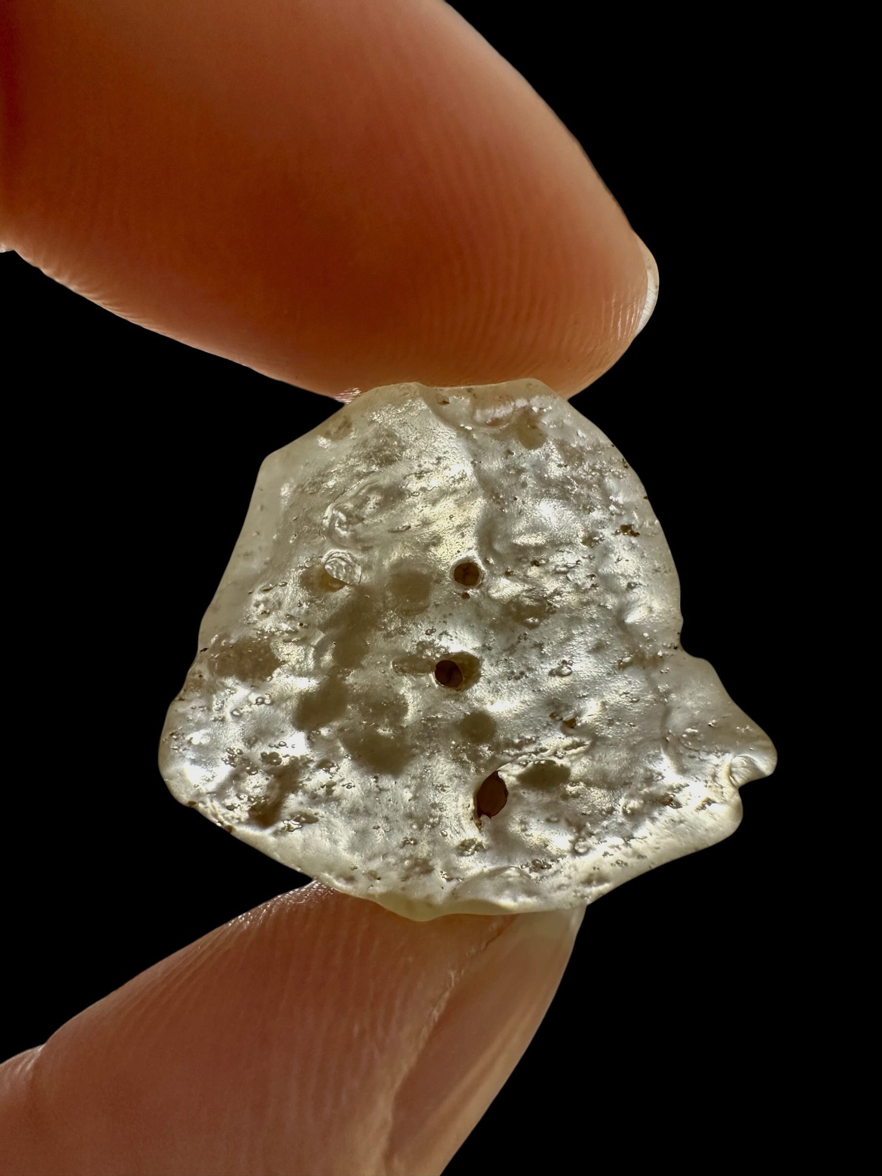 Libyan desert glass with sand inclusions – 3,5g - LPI26