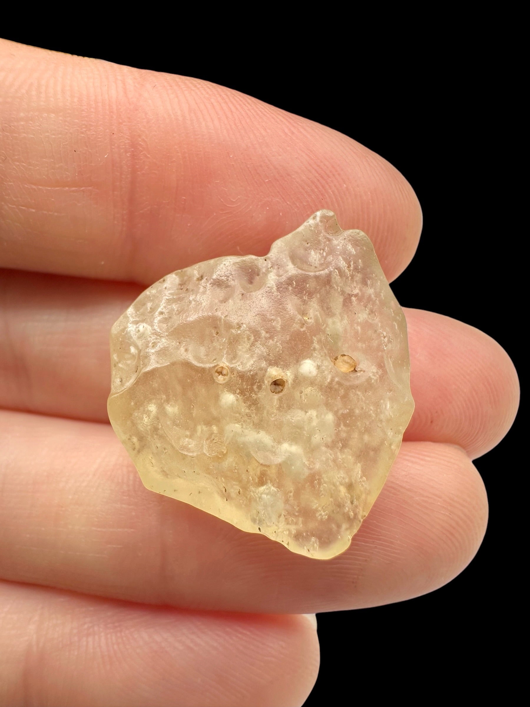 Libyan desert glass with sand inclusions – 3,5g