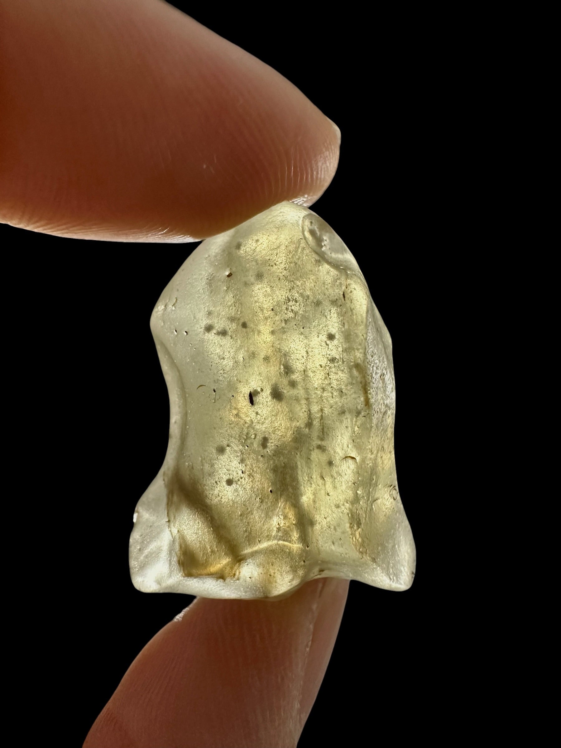 Libyan desert glass with sand inclusions – 8,5g - LPI29