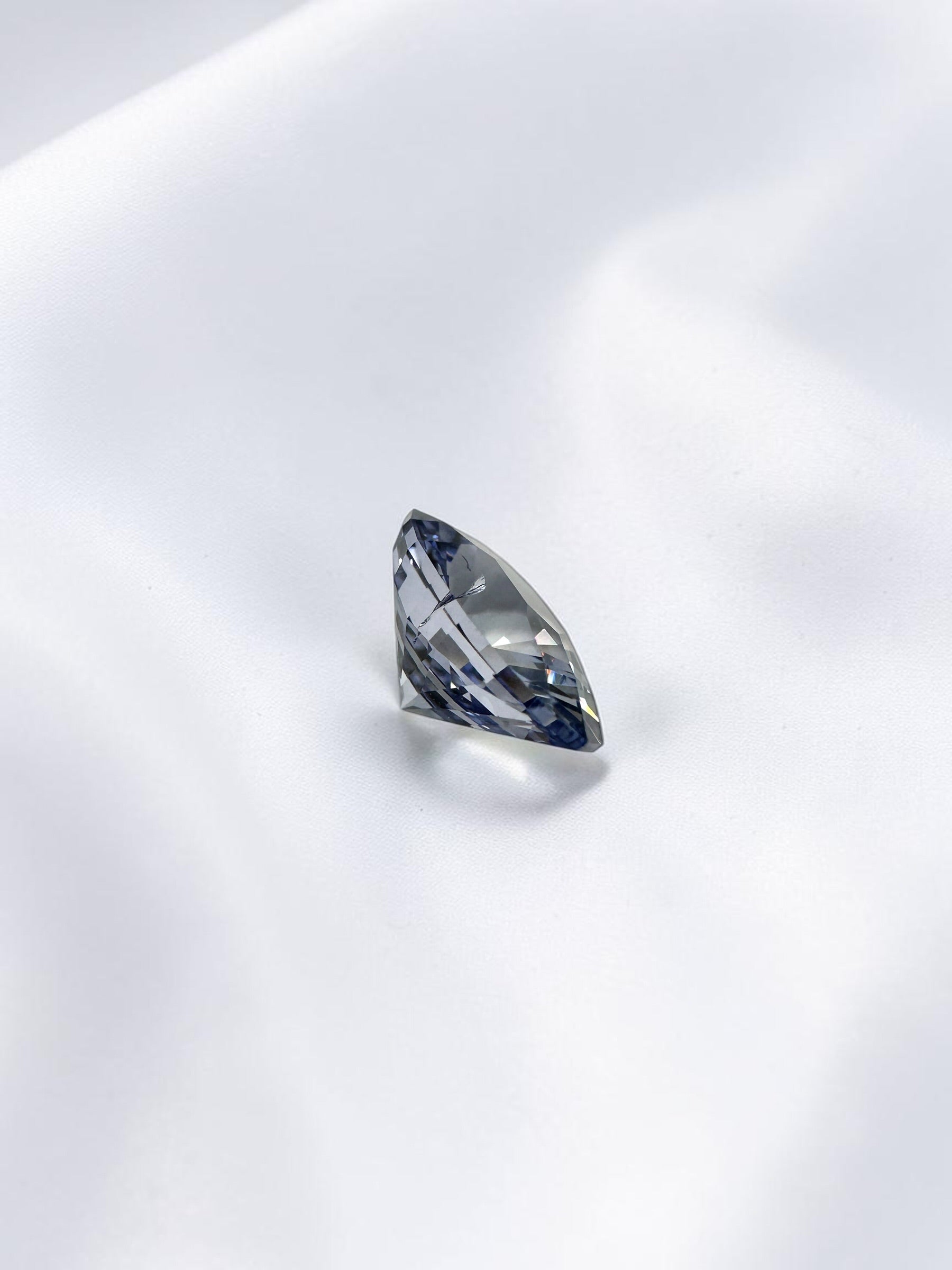 Faceted Sapphire from Sri Lanka – Precision Faceted Cut – 1.81 ct - BSA05