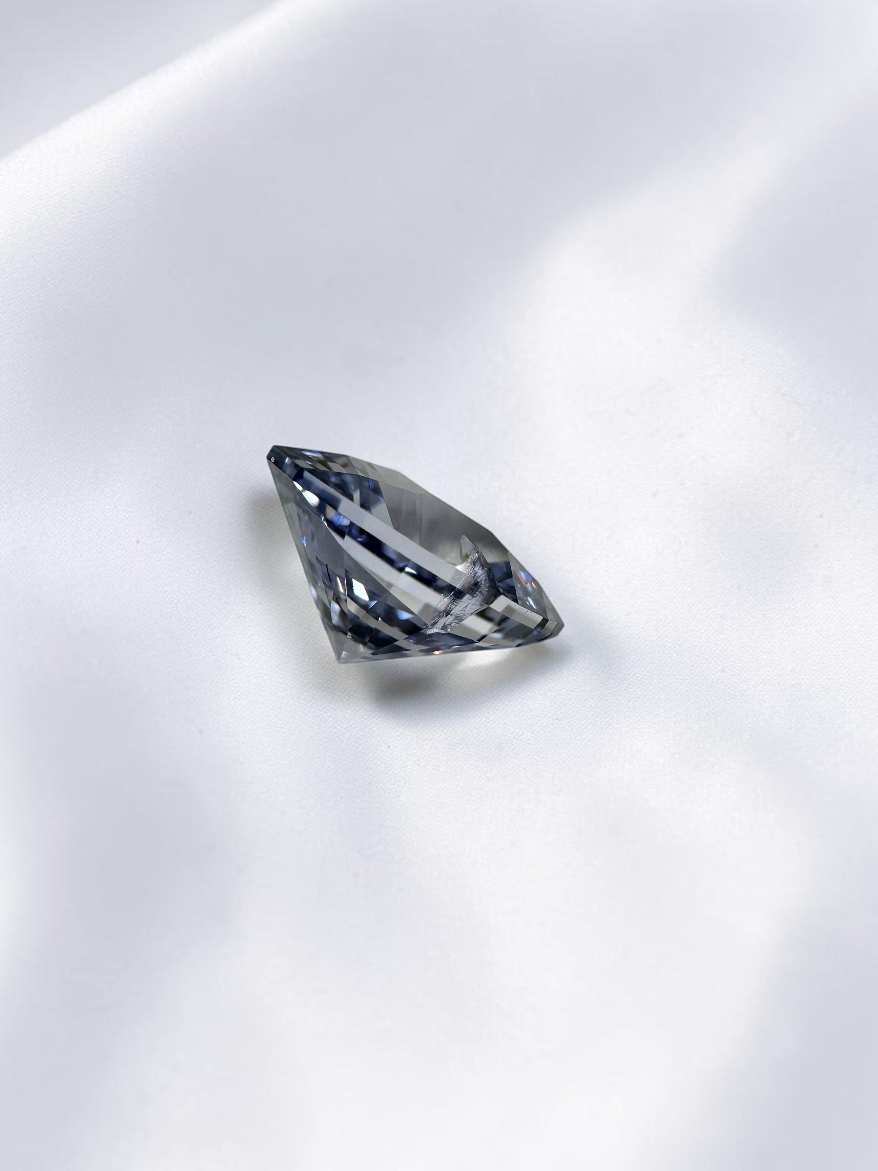 Faceted Sapphire from Sri Lanka – Precision Faceted Cut – 1.81 ct - BSA05
