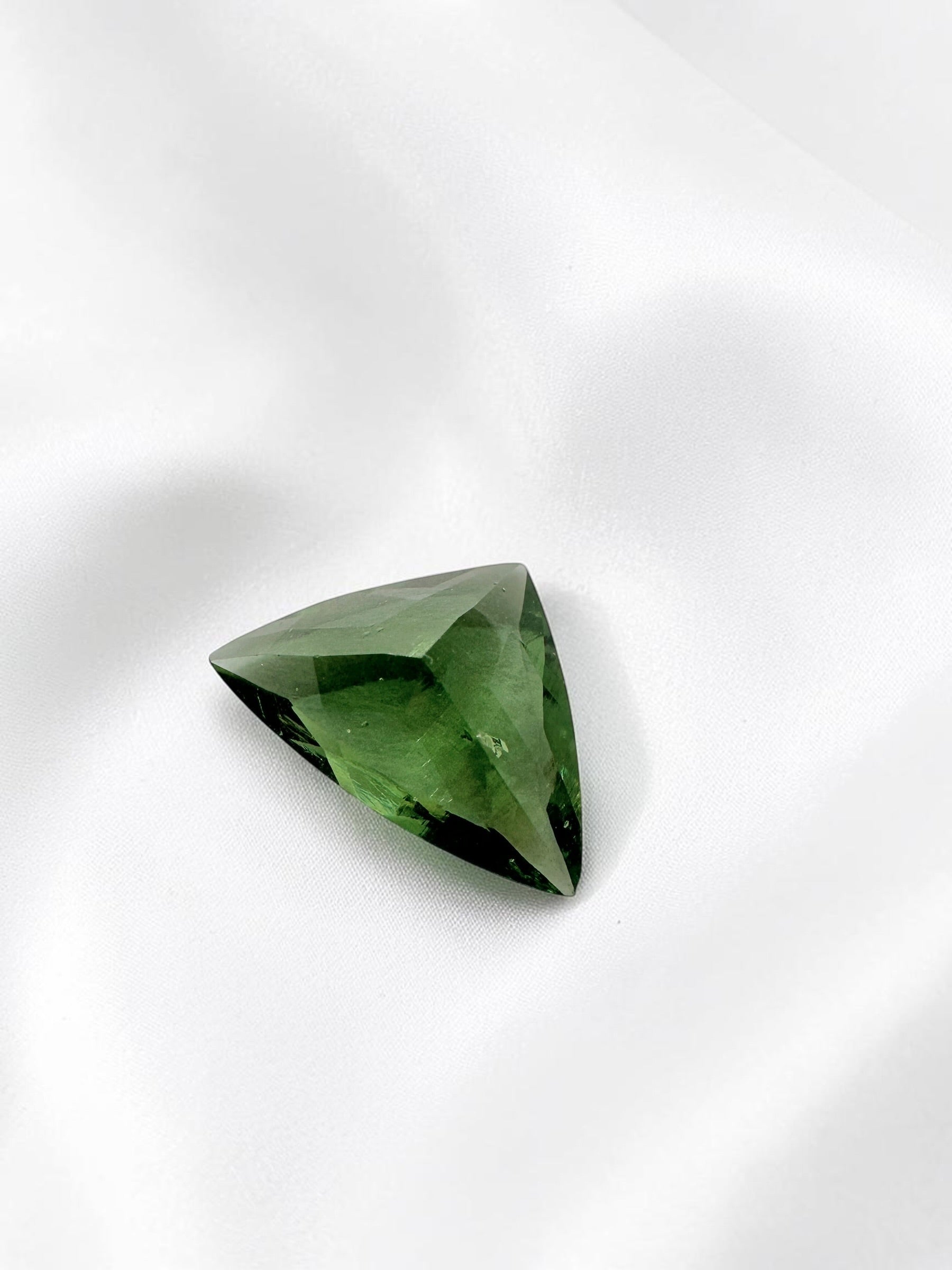 Faceted moldavite 4,45ct - BV094