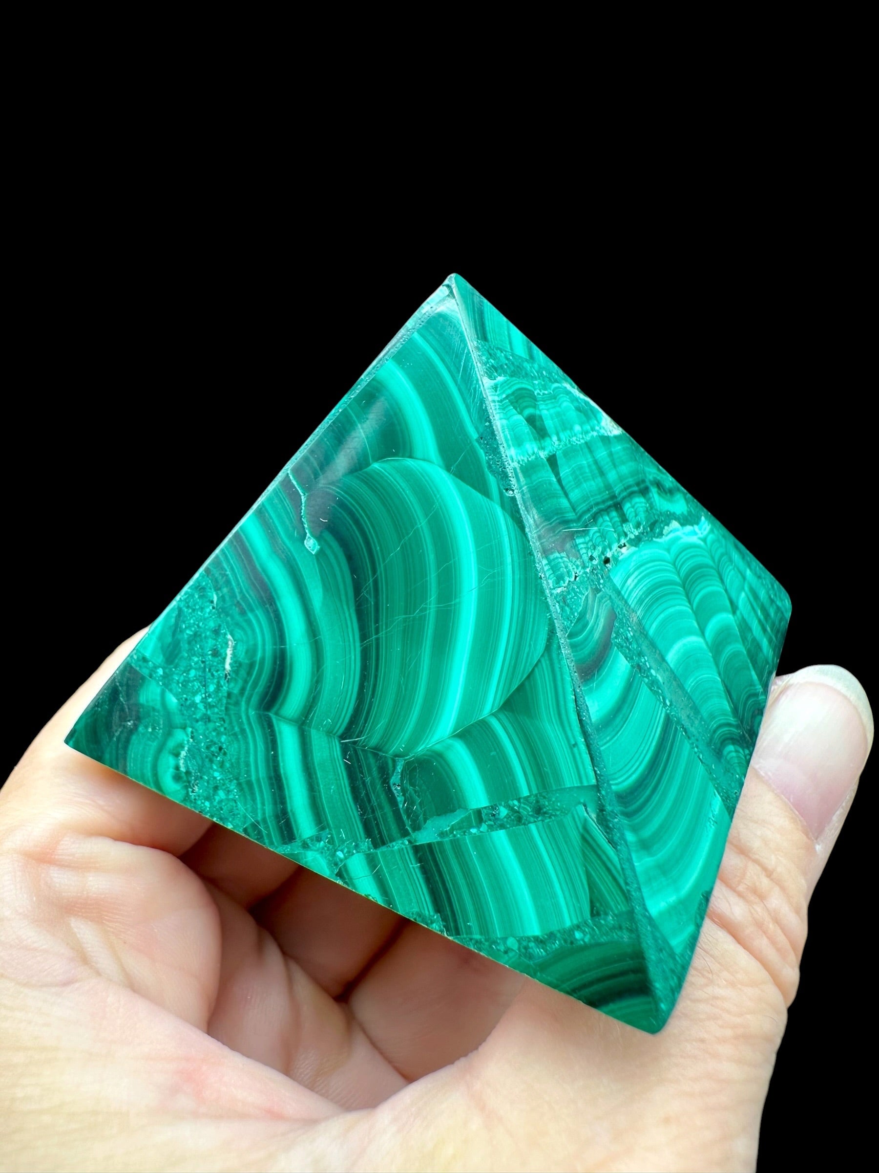 Malachite pyramid - MZ049