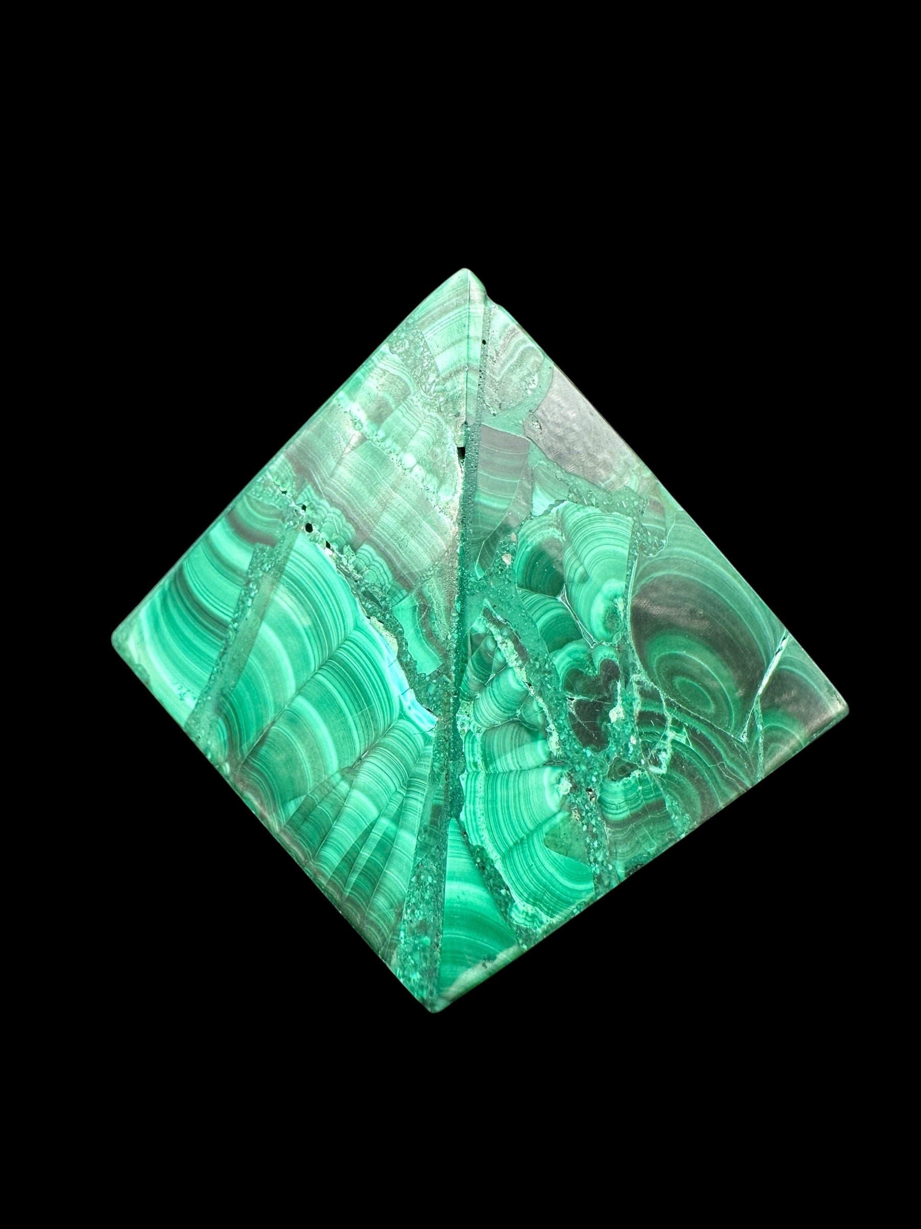 Malachite pyramid - MZ049