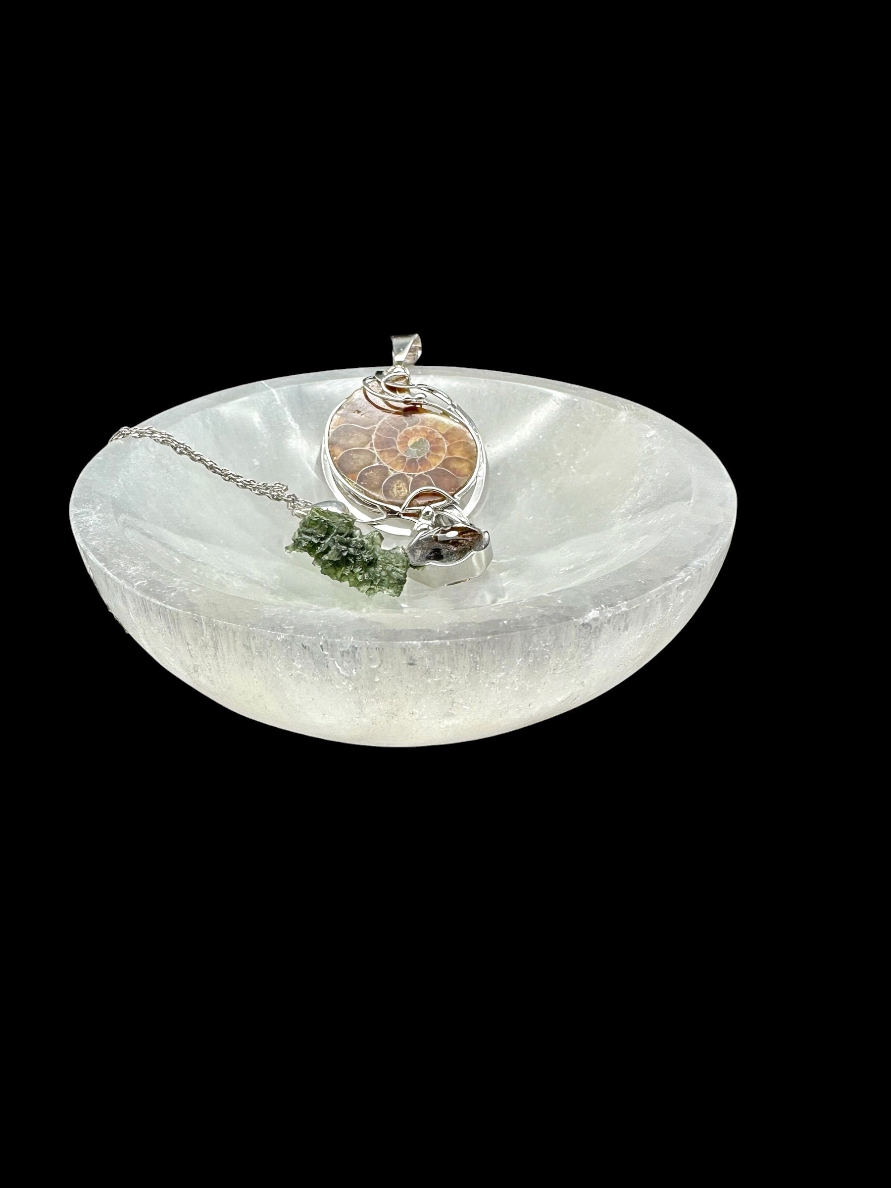 Selenite bowl – random piece - MIS01