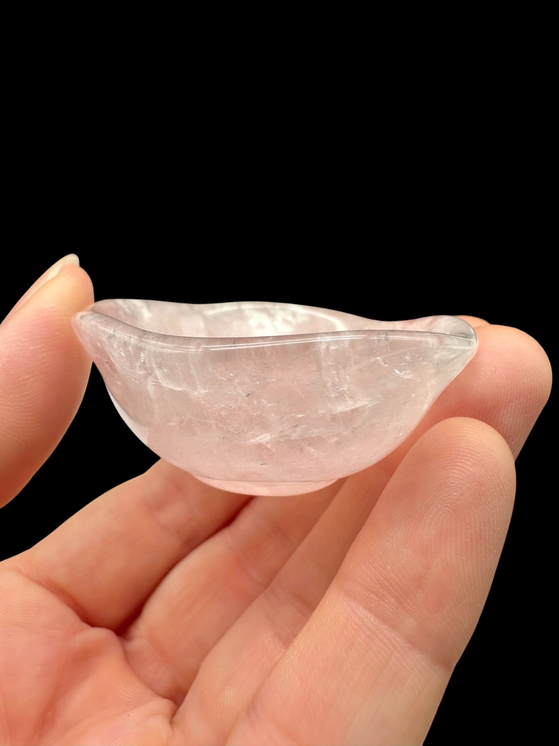 Rose quartz bowl – random piece - MIS02