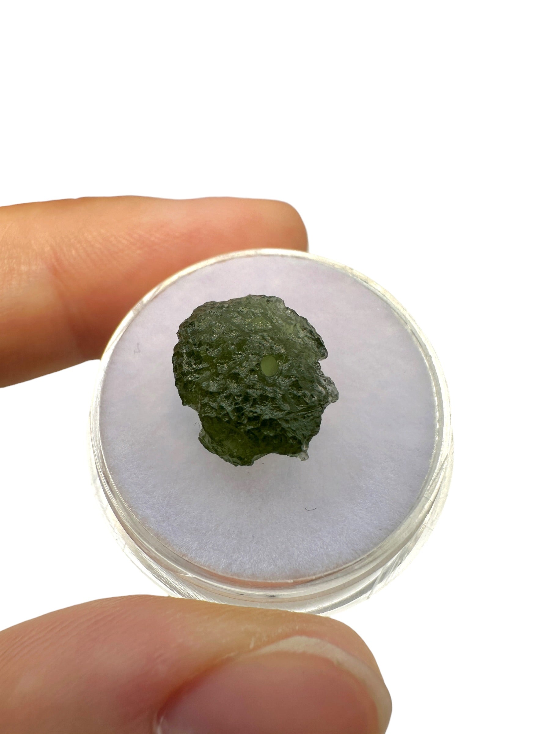 A bead made of raw moldavite 0,78g - VK063