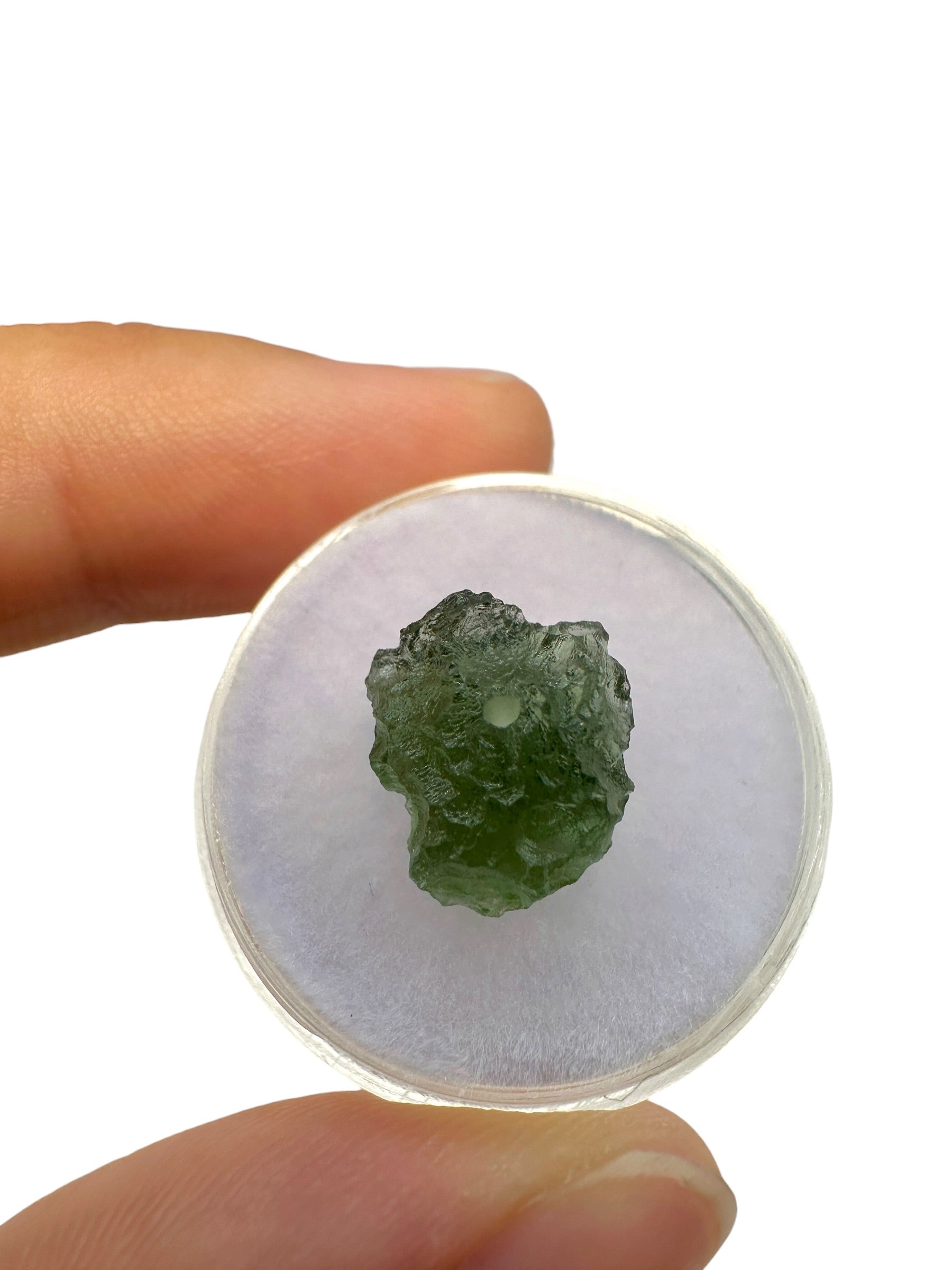 A bead made of raw moldavite 0,86g - VK064