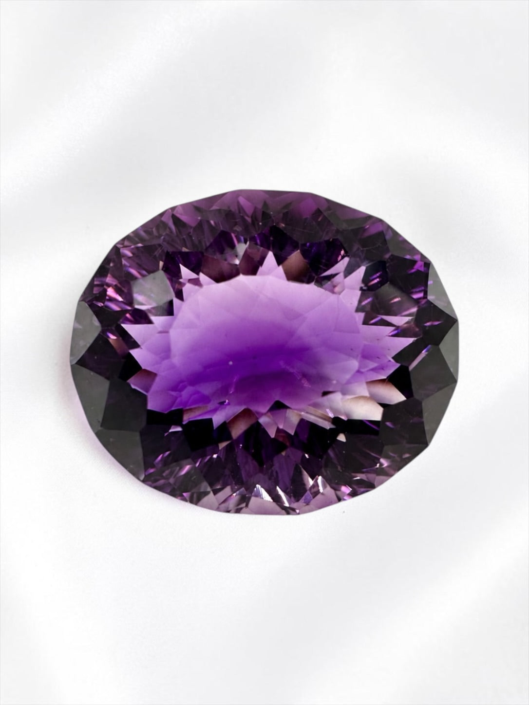 Faceted amethyst from Rwanda 25,1ct