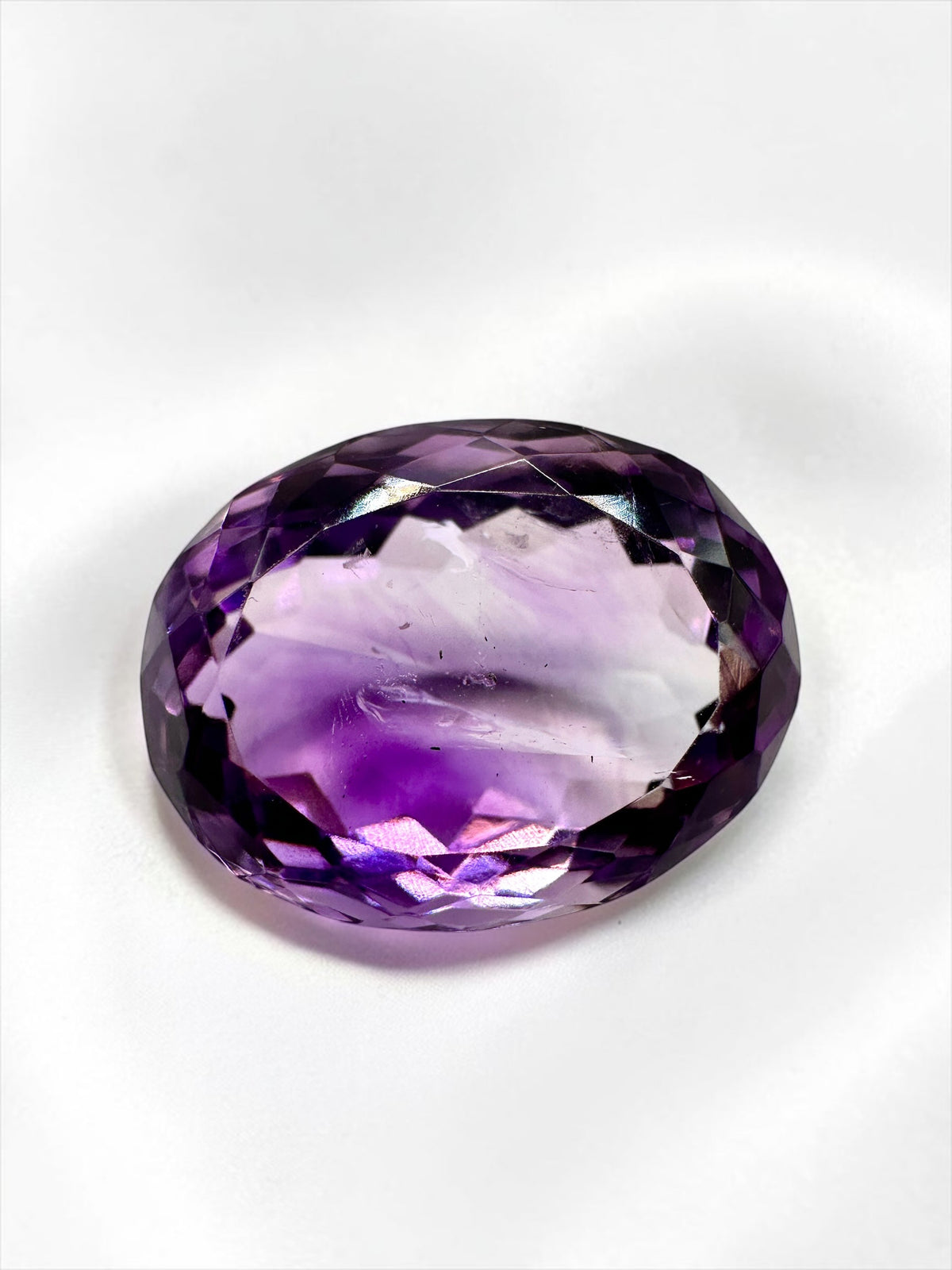 Faceted amethyst from Rwanda 12,65ct
