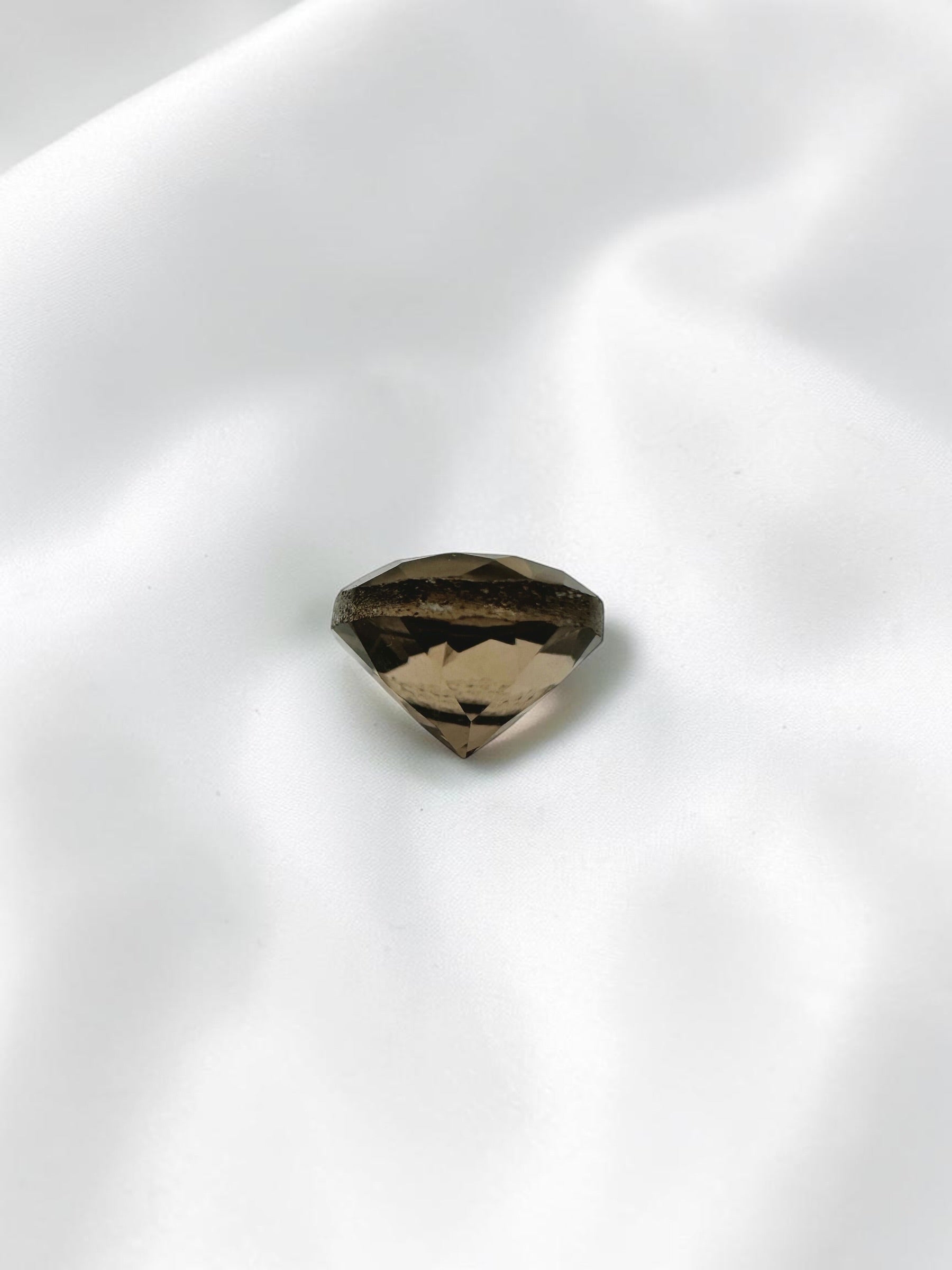 Faceted smoky quartz from Madagascar 0,8ct - BZA12