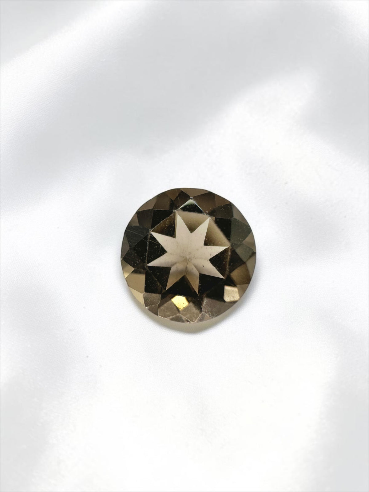 Faceted smoky quartz from Madagascar 0,8ct