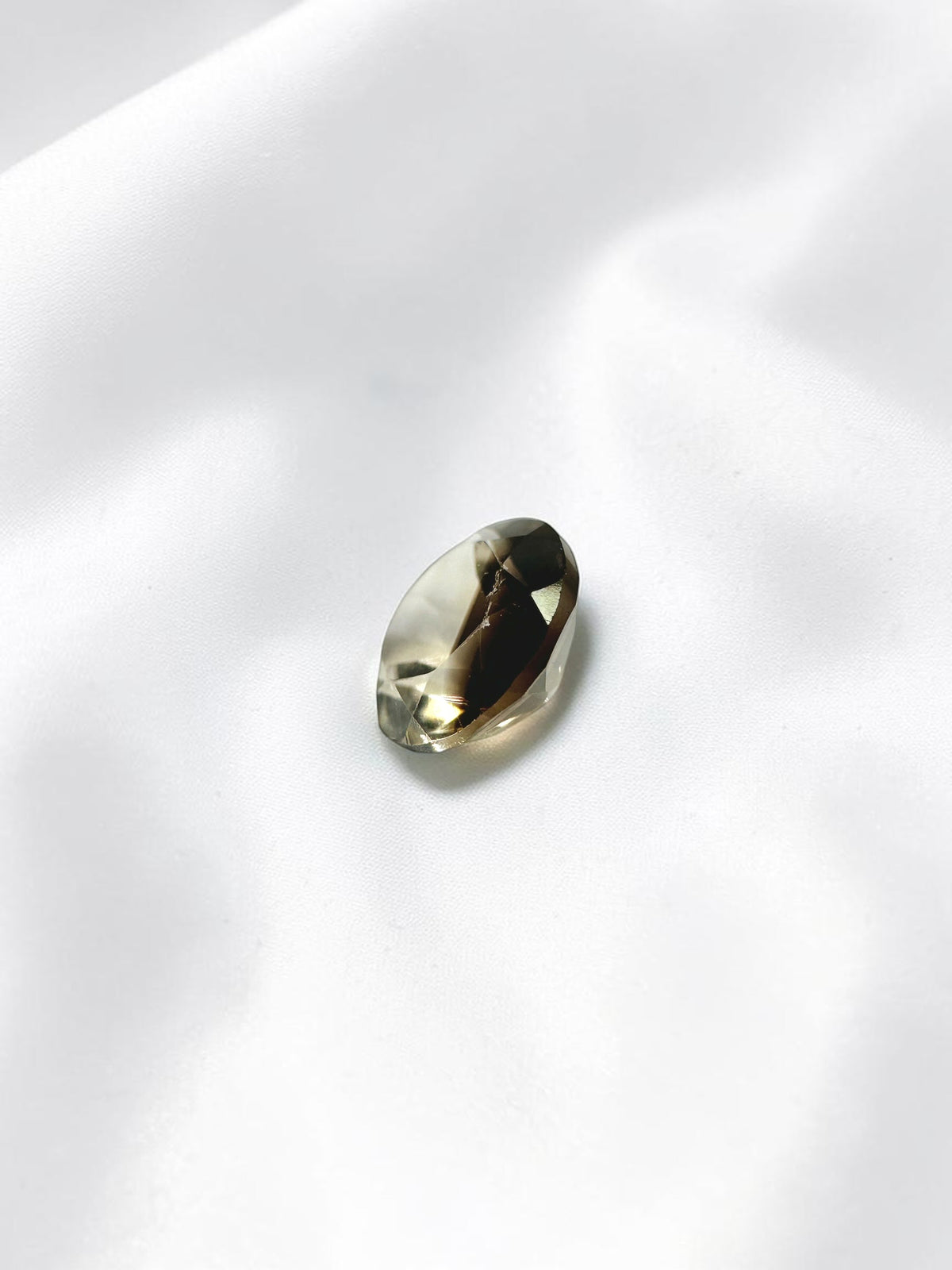 Faceted smoky quartz from Madagascar 0,8ct - BZA13